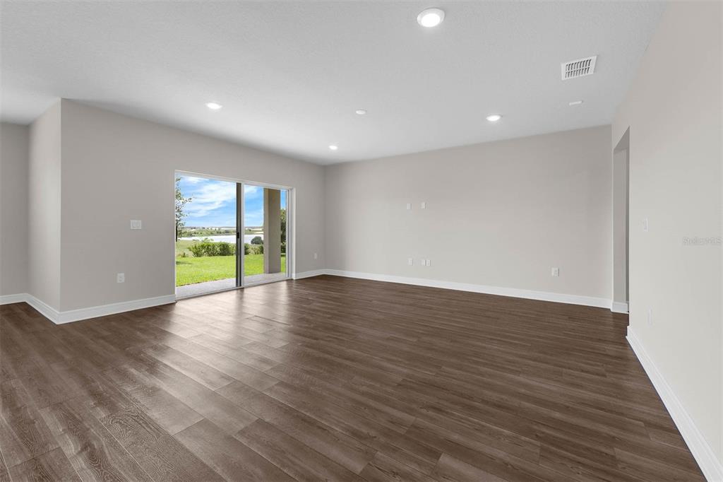 Clermont, Florida, 34714, United States, 5 Bedrooms Bedrooms, ,3 BathroomsBathrooms,Residential,For Sale,1875978