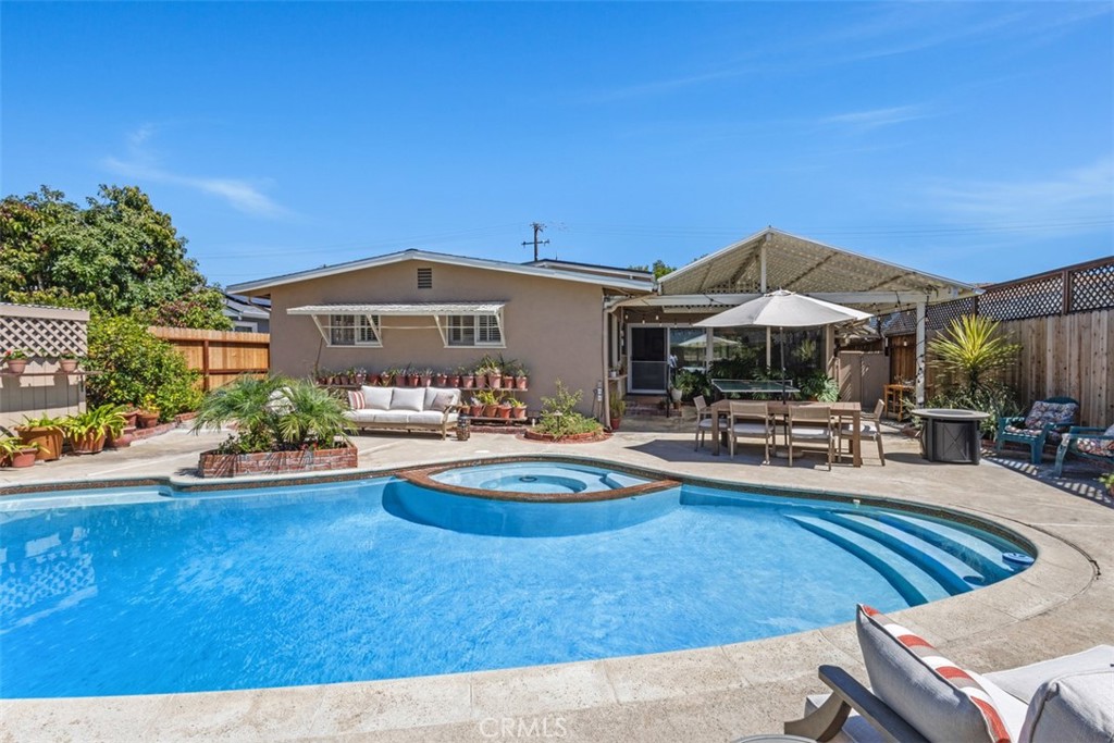 Costa Mesa, California, 92627, United States, 4 Bedrooms Bedrooms, ,3 BathroomsBathrooms,Residential,For Sale,1926286
