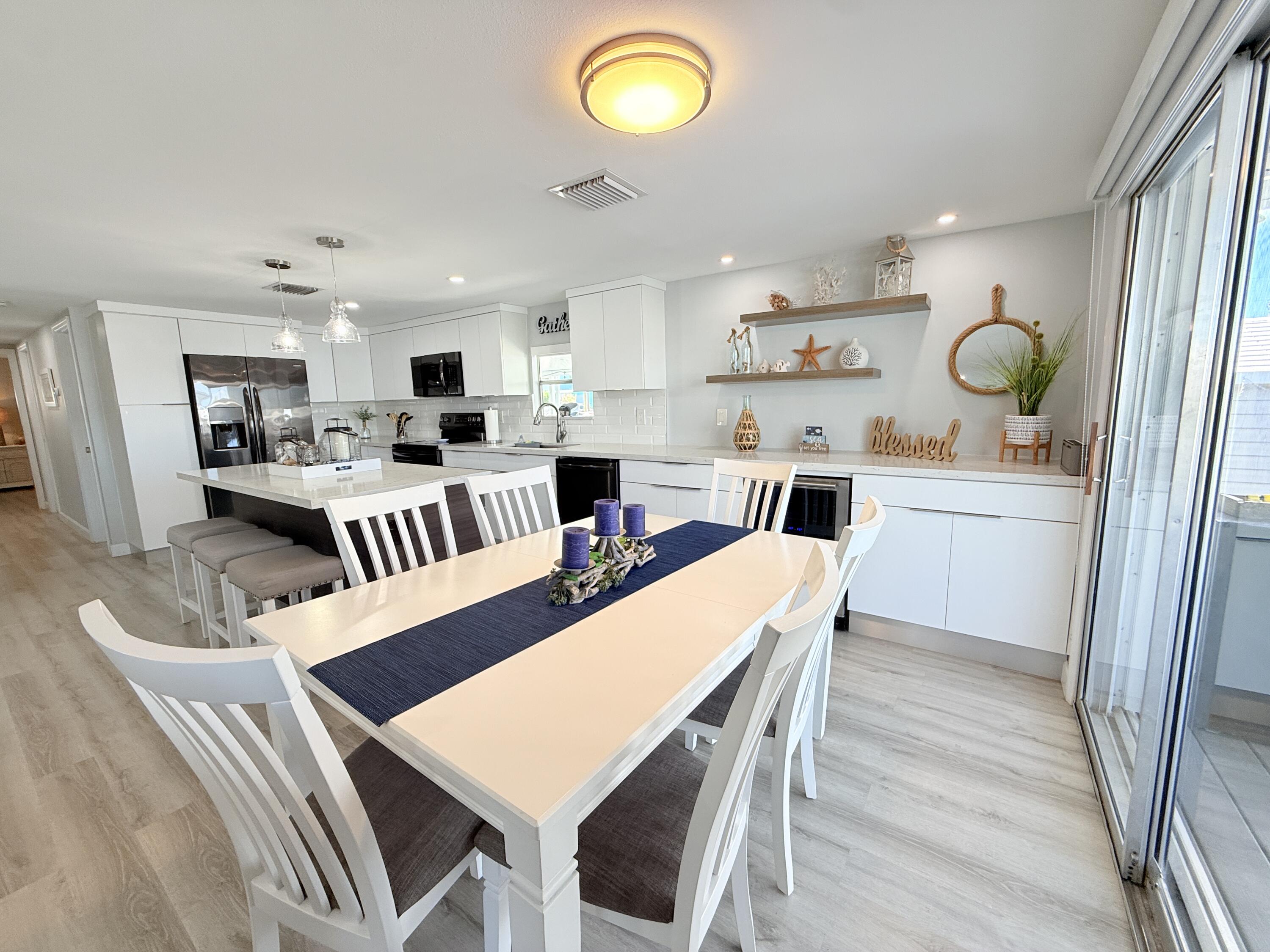 Key Largo, Florida, 33037, United States, 2 Bedrooms Bedrooms, ,2 BathroomsBathrooms,Residential,For Sale,1998042