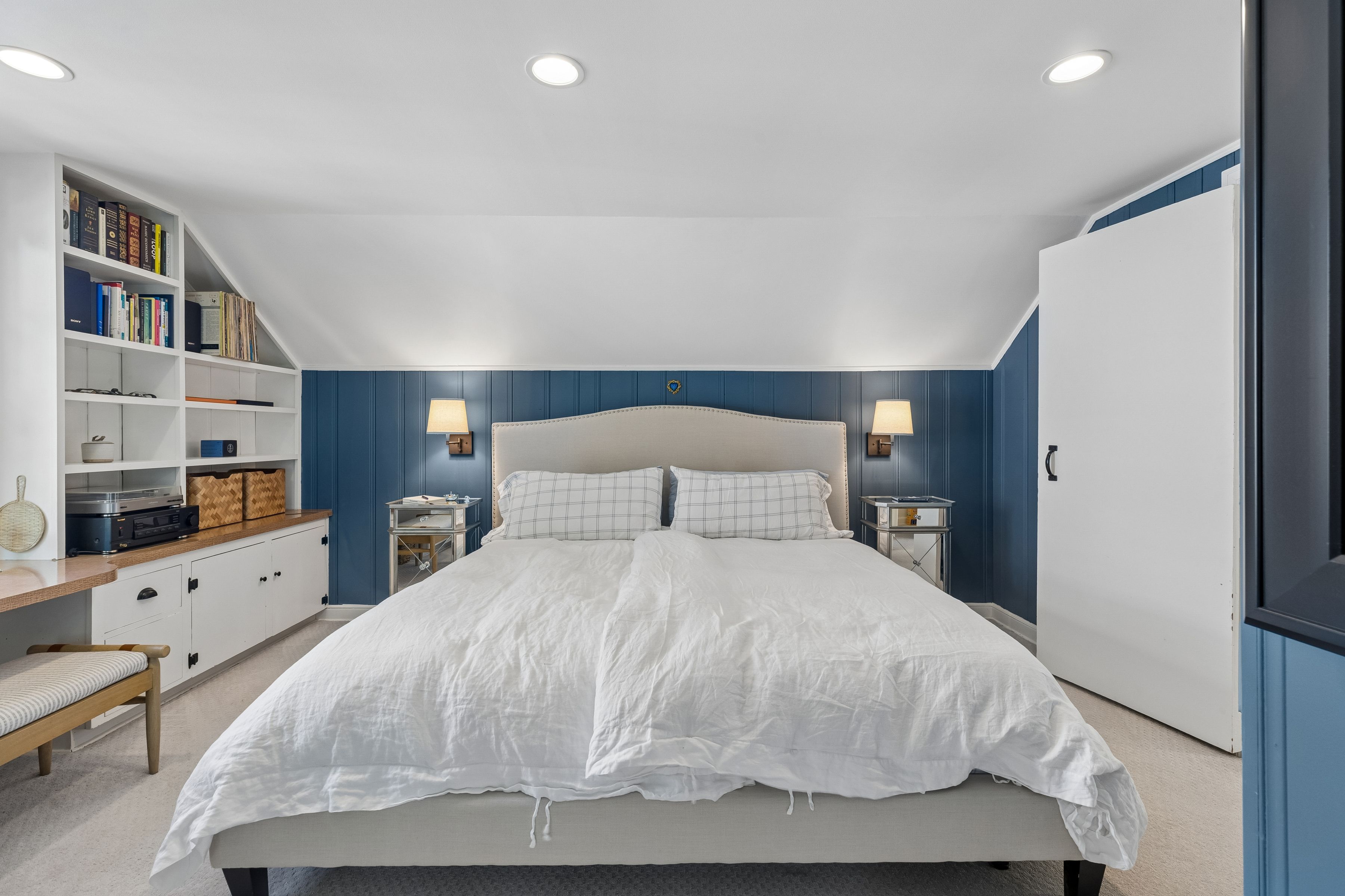  Elegant Cape Cod Living with Timeless Architectural Detail - 物件實景