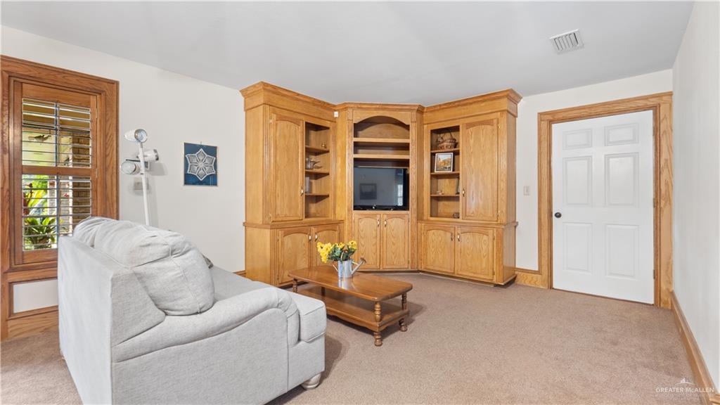 Edinburg, Texas, 78539, United States, 5 Bedrooms Bedrooms, ,5 BathroomsBathrooms,Residential,For Sale,2002025