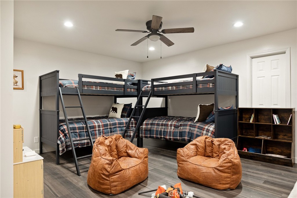 Lake Arrowhead, California, 92352, United States, 4 Bedrooms Bedrooms, ,5 BathroomsBathrooms,Residential,For Sale,1989465