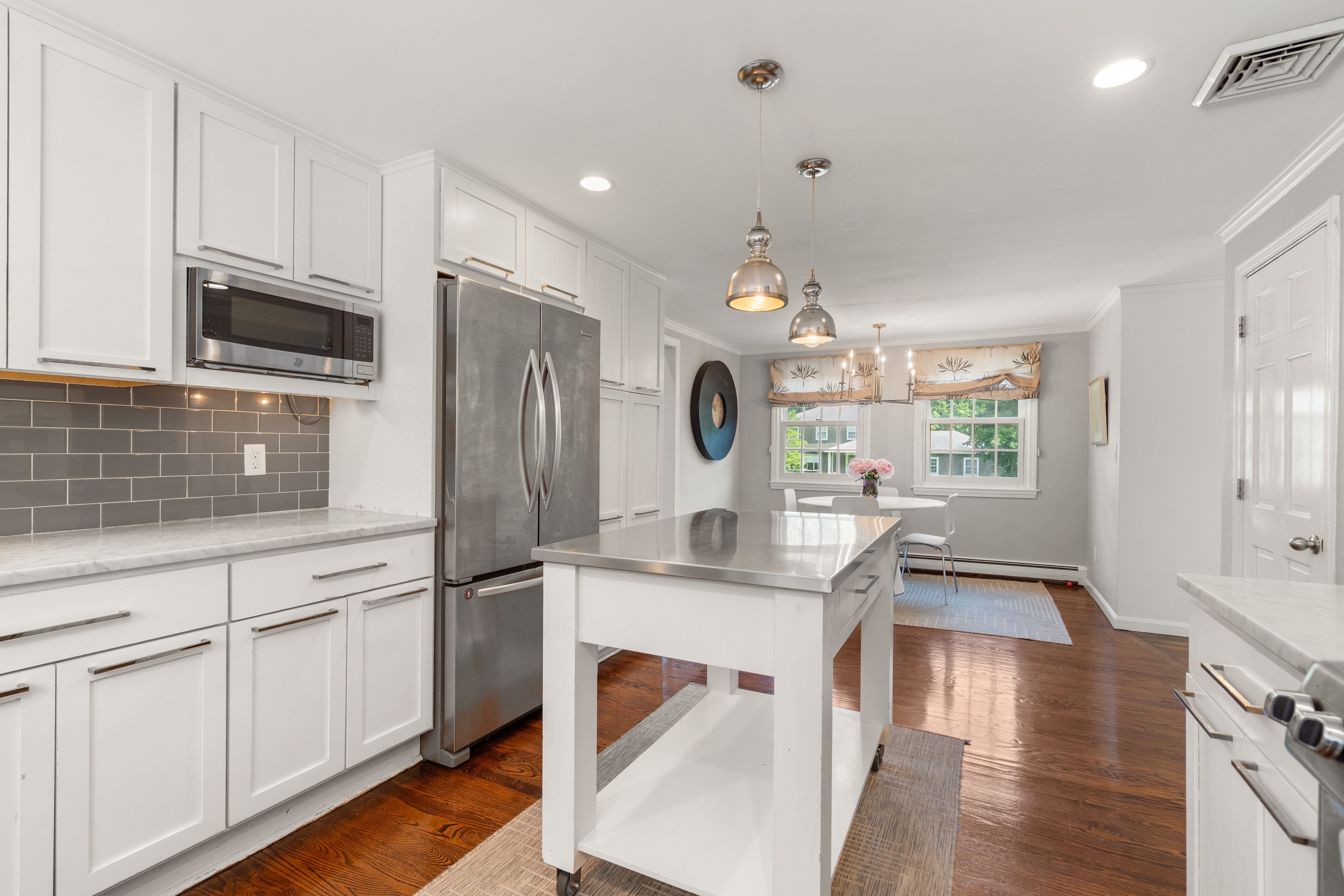  18 Hearthstone Cir, Wayland, MA, 01778 - 物件實景