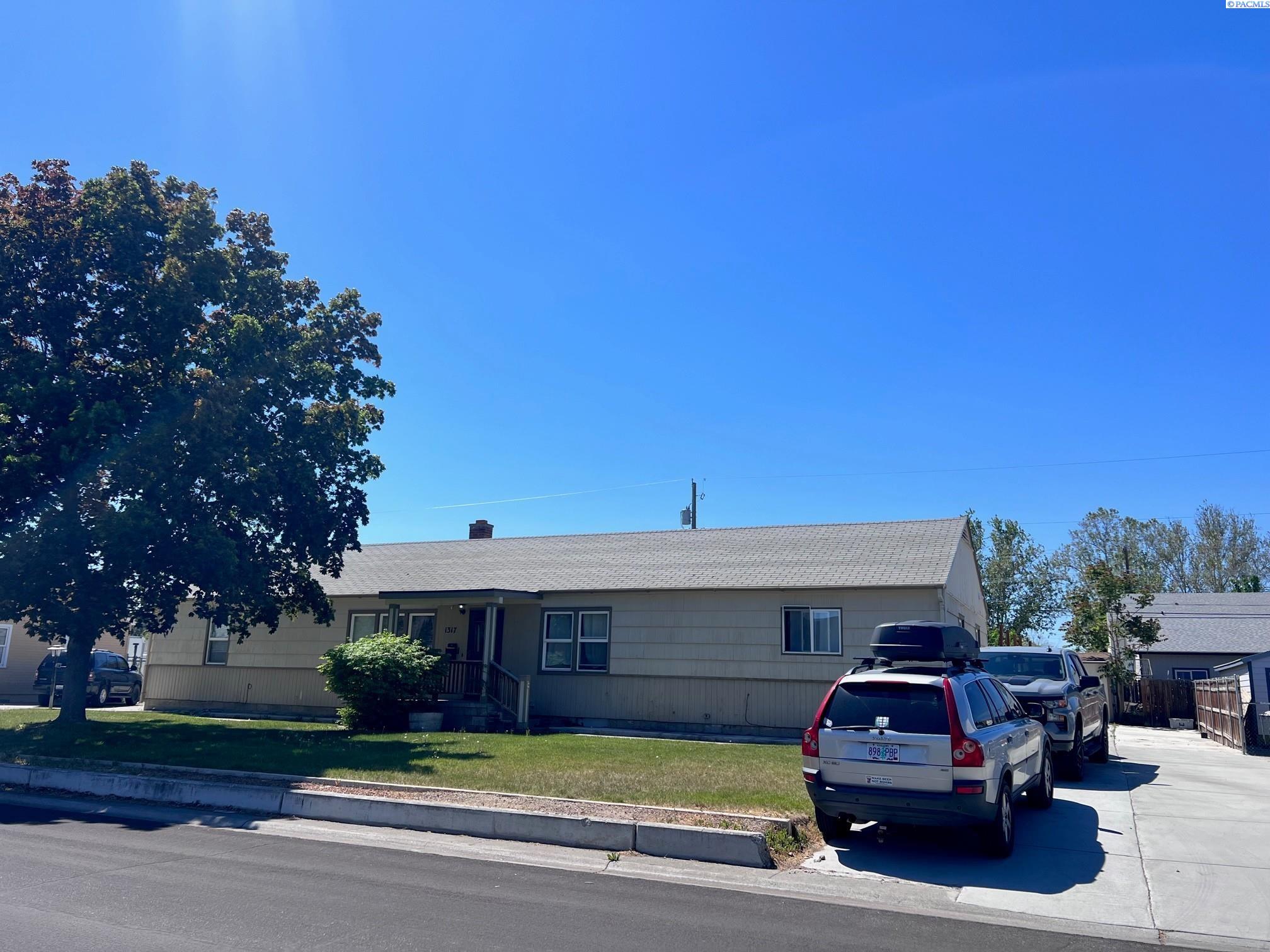 Richland, Washington, 99354, United States, 4 Bedrooms Bedrooms, ,Residential,For Sale,1806470