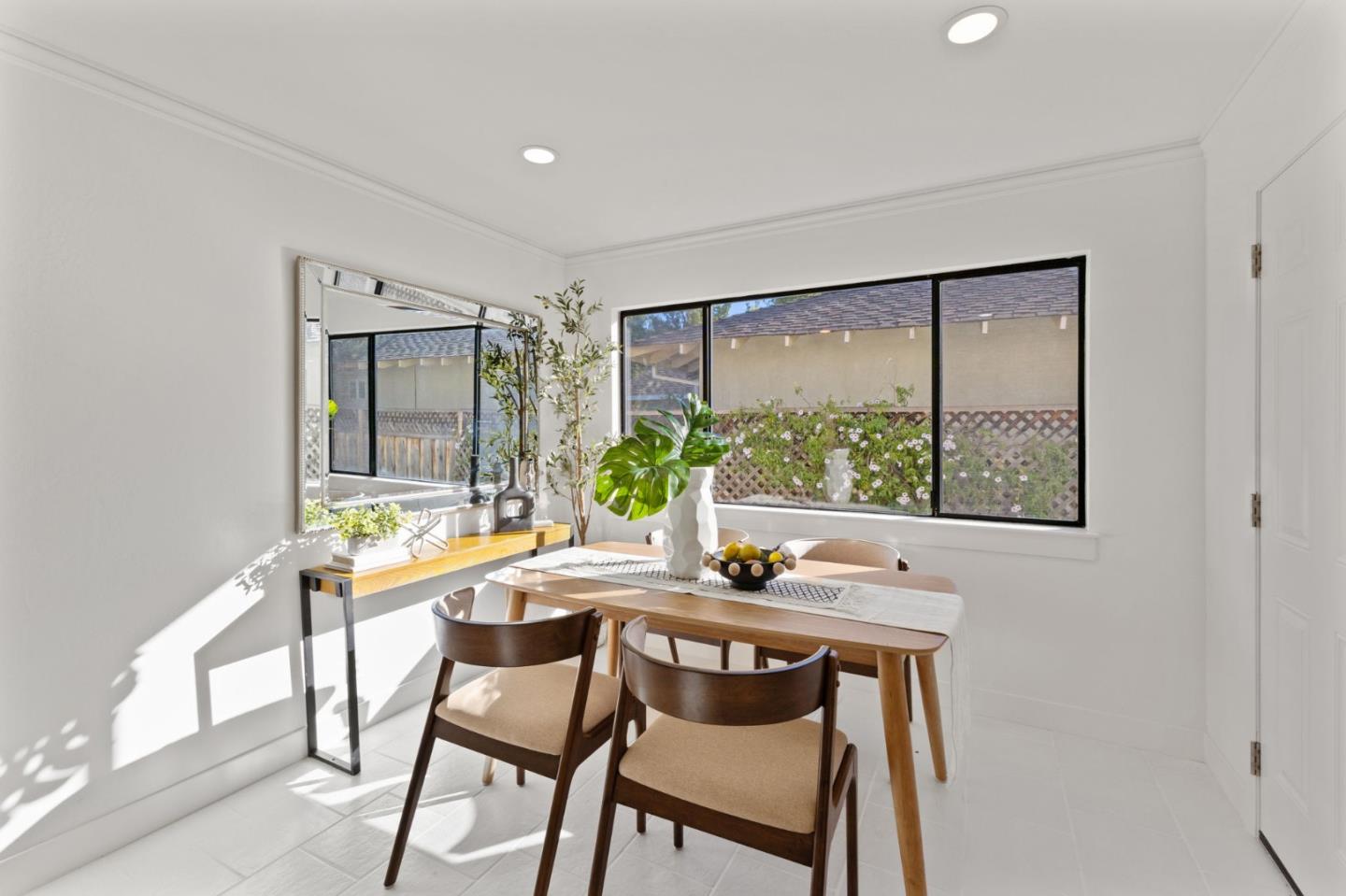 San Jose, California, 95118, United States, 3 Bedrooms Bedrooms, ,2 BathroomsBathrooms,Residential,For Sale,1926221