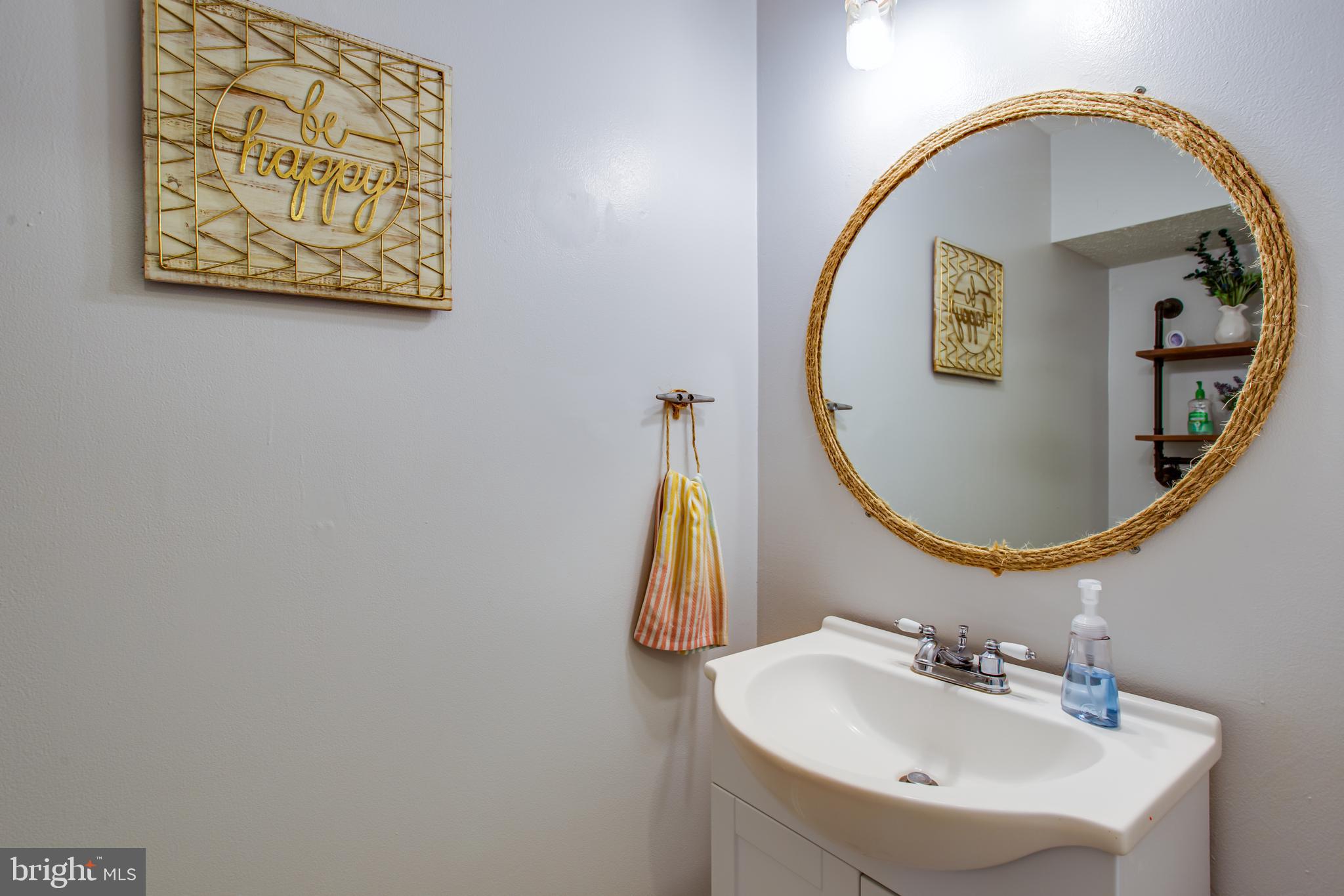 Waldorf, Maryland, 20601, United States, 5 Bedrooms Bedrooms, ,5 BathroomsBathrooms,Residential,For Sale,1977344