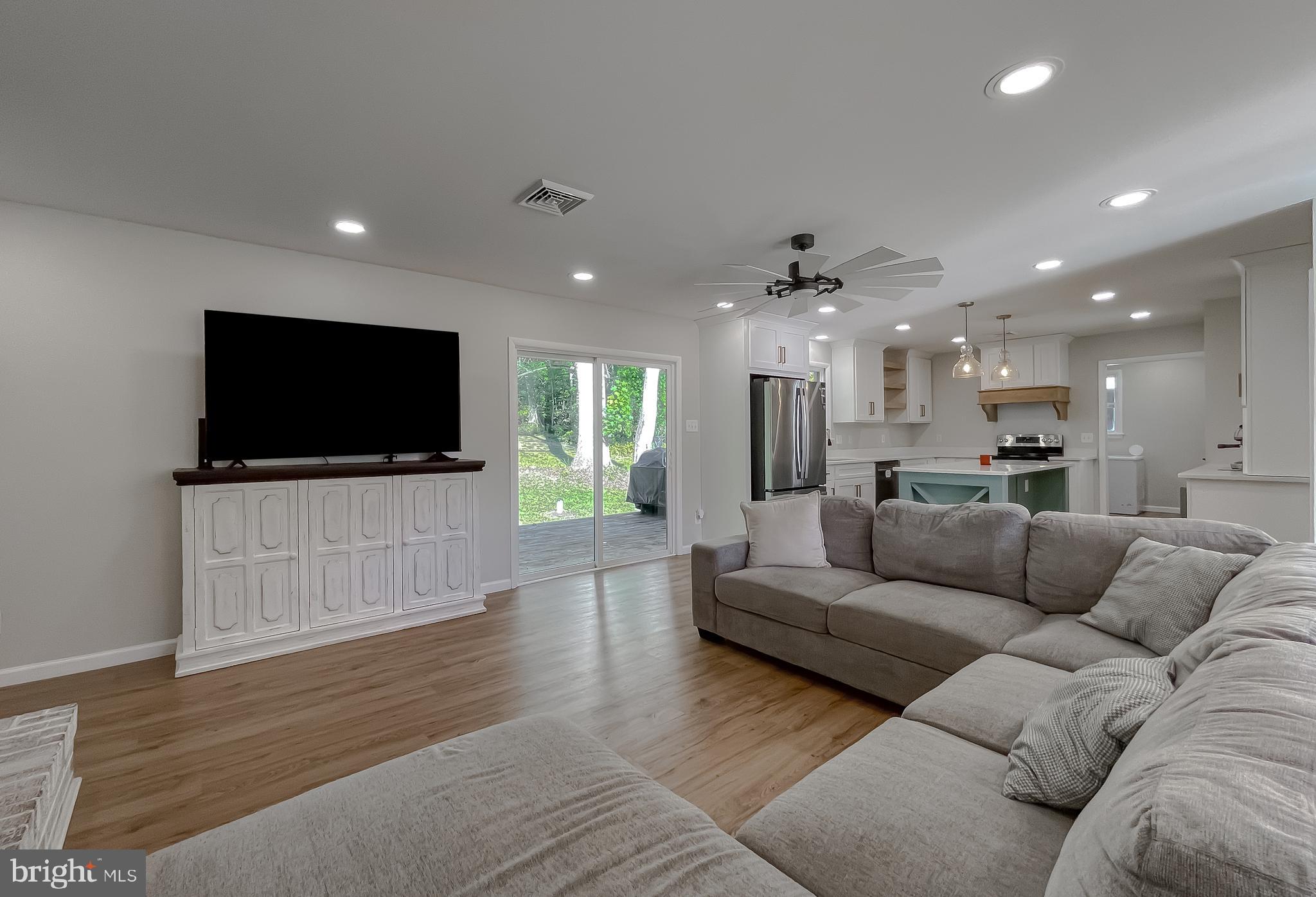 Hollywood, Maryland, 20636, United States, 3 Bedrooms Bedrooms, ,2 BathroomsBathrooms,Residential,For Sale,1978416