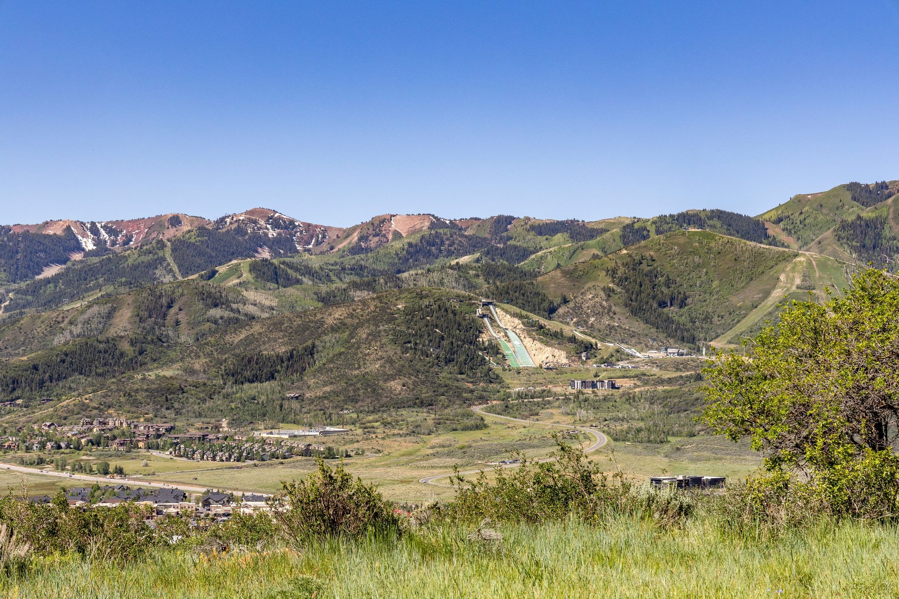  A Legacy Estate Framed by Golf and Ski Views - 物件實景
