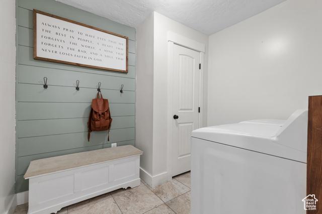 Riverton, Utah, 84065, United States, 6 Bedrooms Bedrooms, ,2 BathroomsBathrooms,Residential,For Sale,1982164