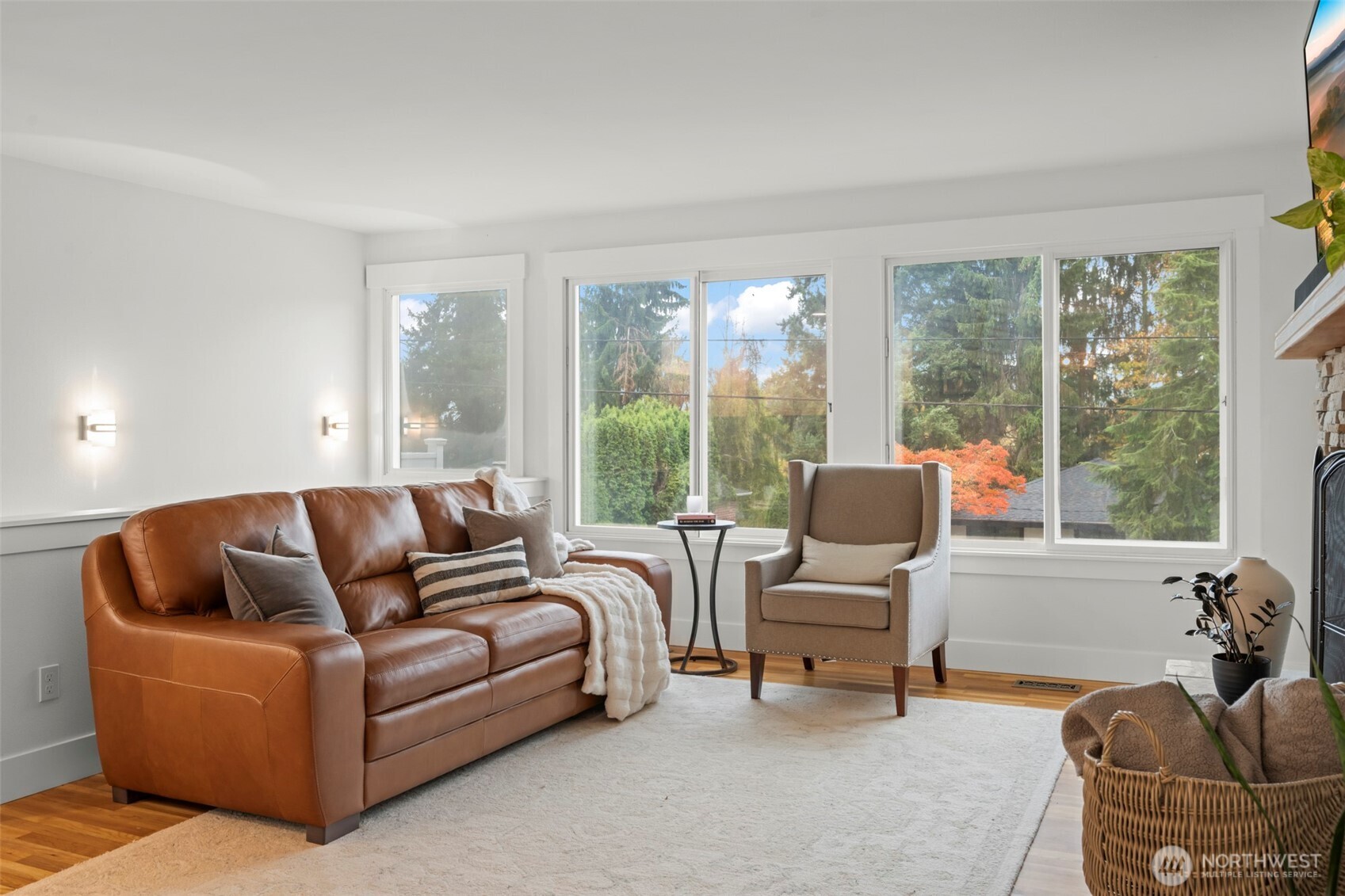 Des Moines, Washington, 98198, United States, 4 Bedrooms Bedrooms, ,2 BathroomsBathrooms,Residential,For Sale,1987867