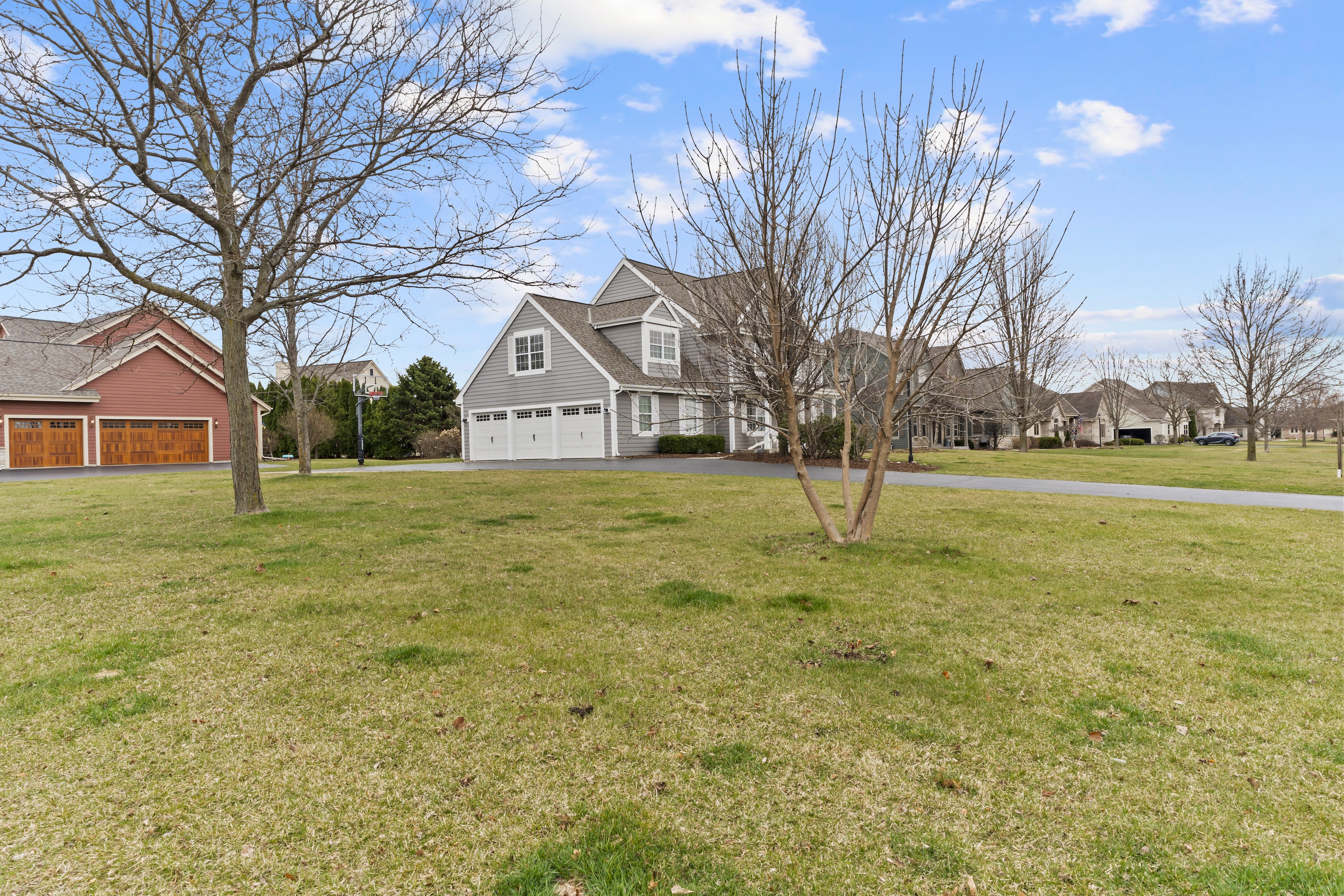  Desirable Pabst Farms Four Bedroom Colonial - 物件實景