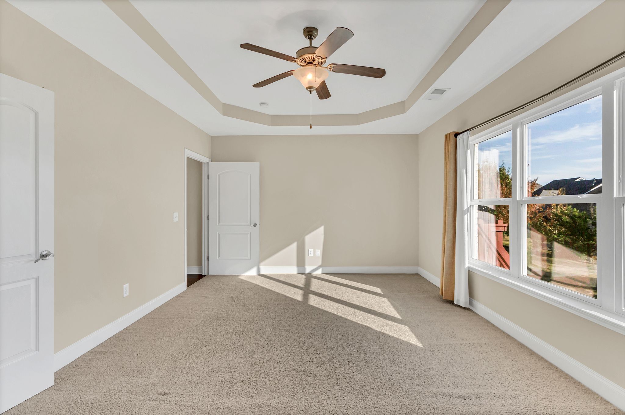 Franklin, Tennessee, 37064, United States, 4 Bedrooms Bedrooms, ,4 BathroomsBathrooms,Residential,For Sale,1989475