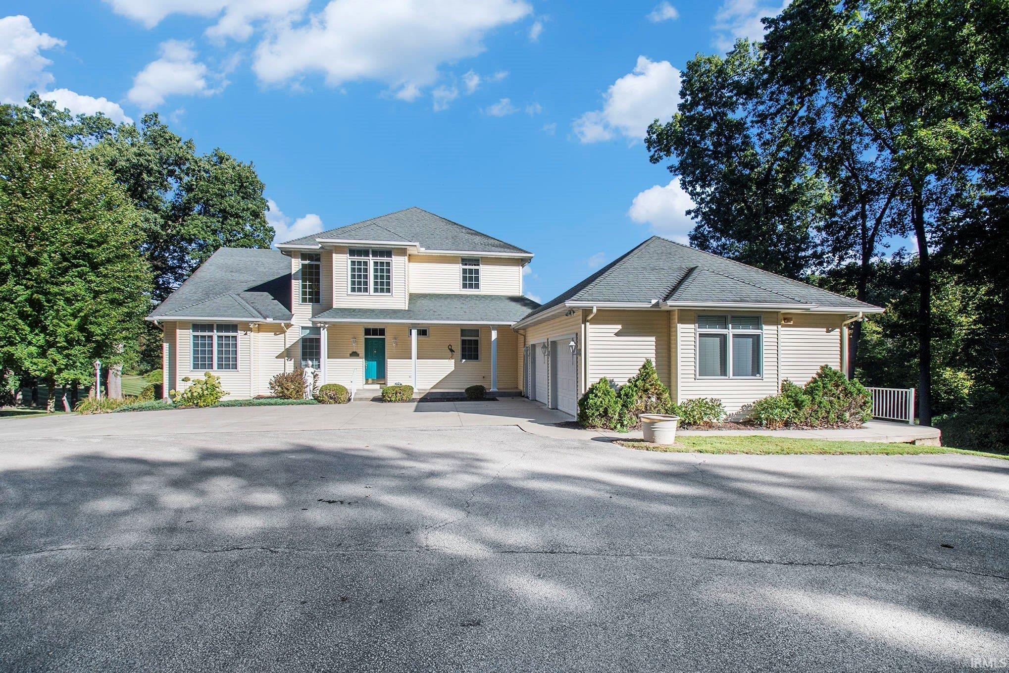 Middlebury, Indiana, 46540, United States, 4 Bedrooms Bedrooms, ,5 BathroomsBathrooms,Residential,For Sale,1943878