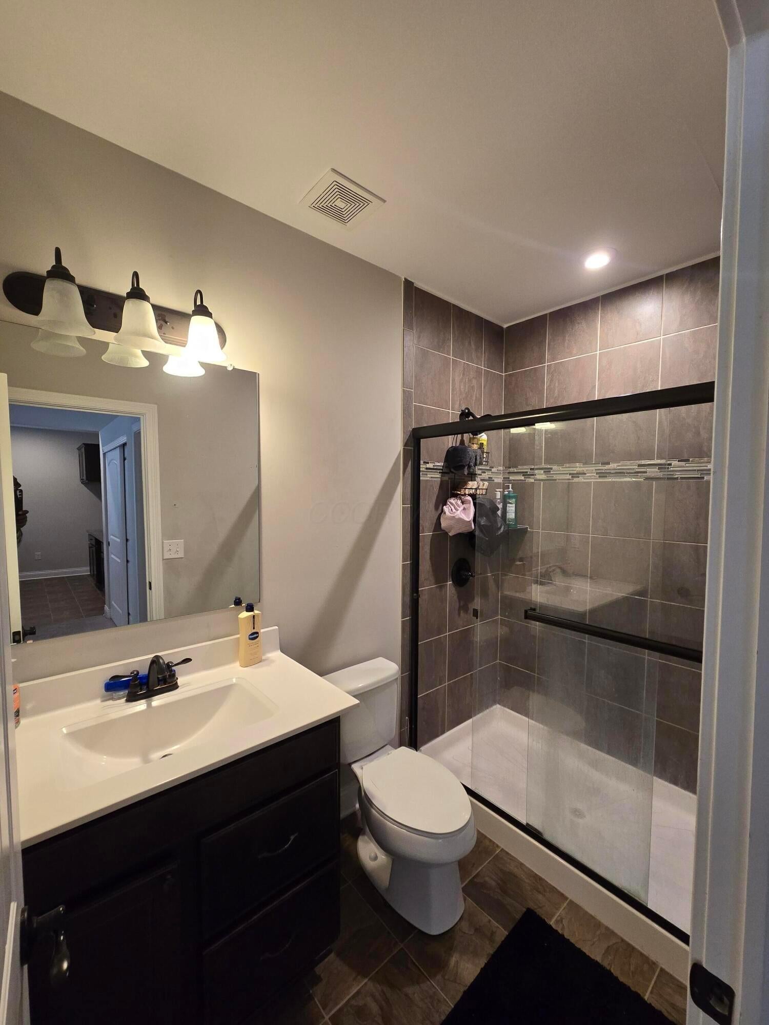 Pickerington, Ohio, 43147, United States, 5 Bedrooms Bedrooms, ,5 BathroomsBathrooms,Residential,For Sale,2048451