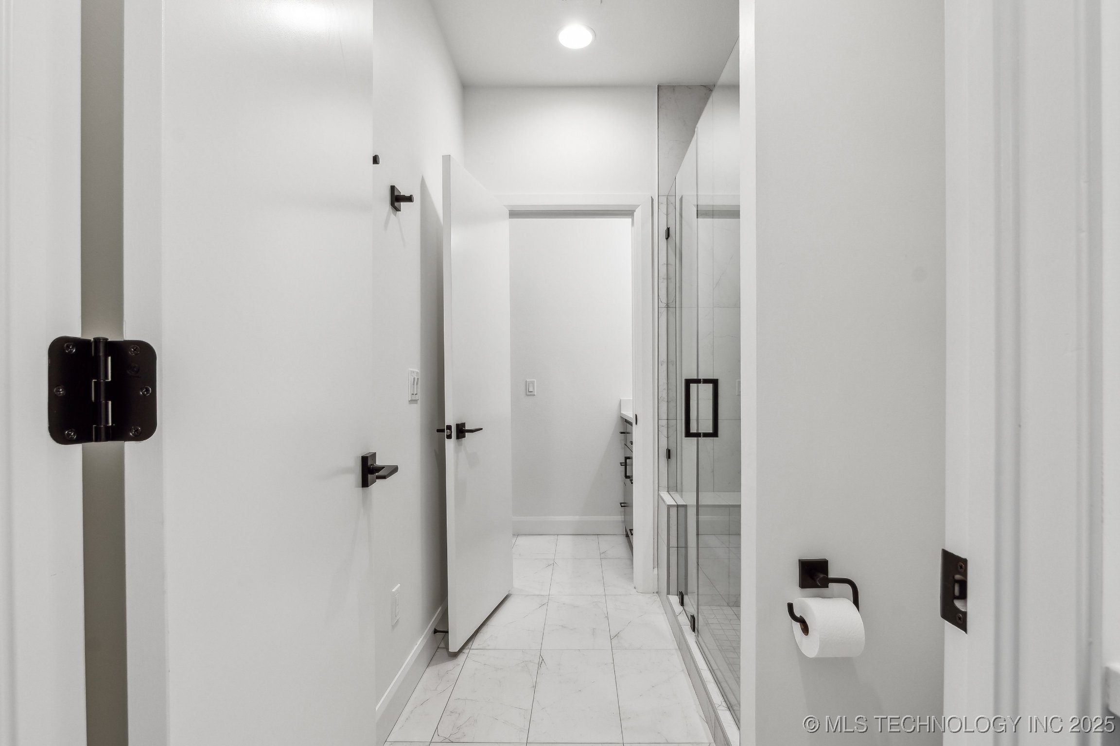 Bixby, Oklahoma, 74008, United States, 5 Bedrooms Bedrooms, ,5 BathroomsBathrooms,Residential,For Sale,1838867