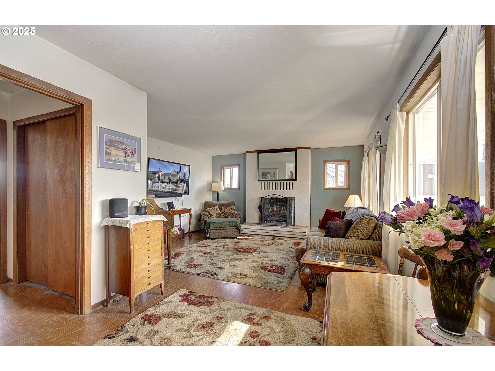 Portland, Oregon, 97202, United States, 3 Bedrooms Bedrooms, ,1 BathroomBathrooms,Residential,For Sale,1721248