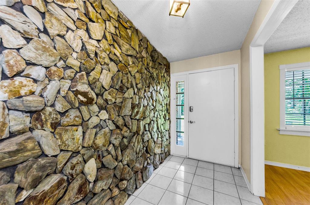 Plant City, Florida, 33566, United States, 3 Bedrooms Bedrooms, ,2 BathroomsBathrooms,Residential,For Sale,1932483