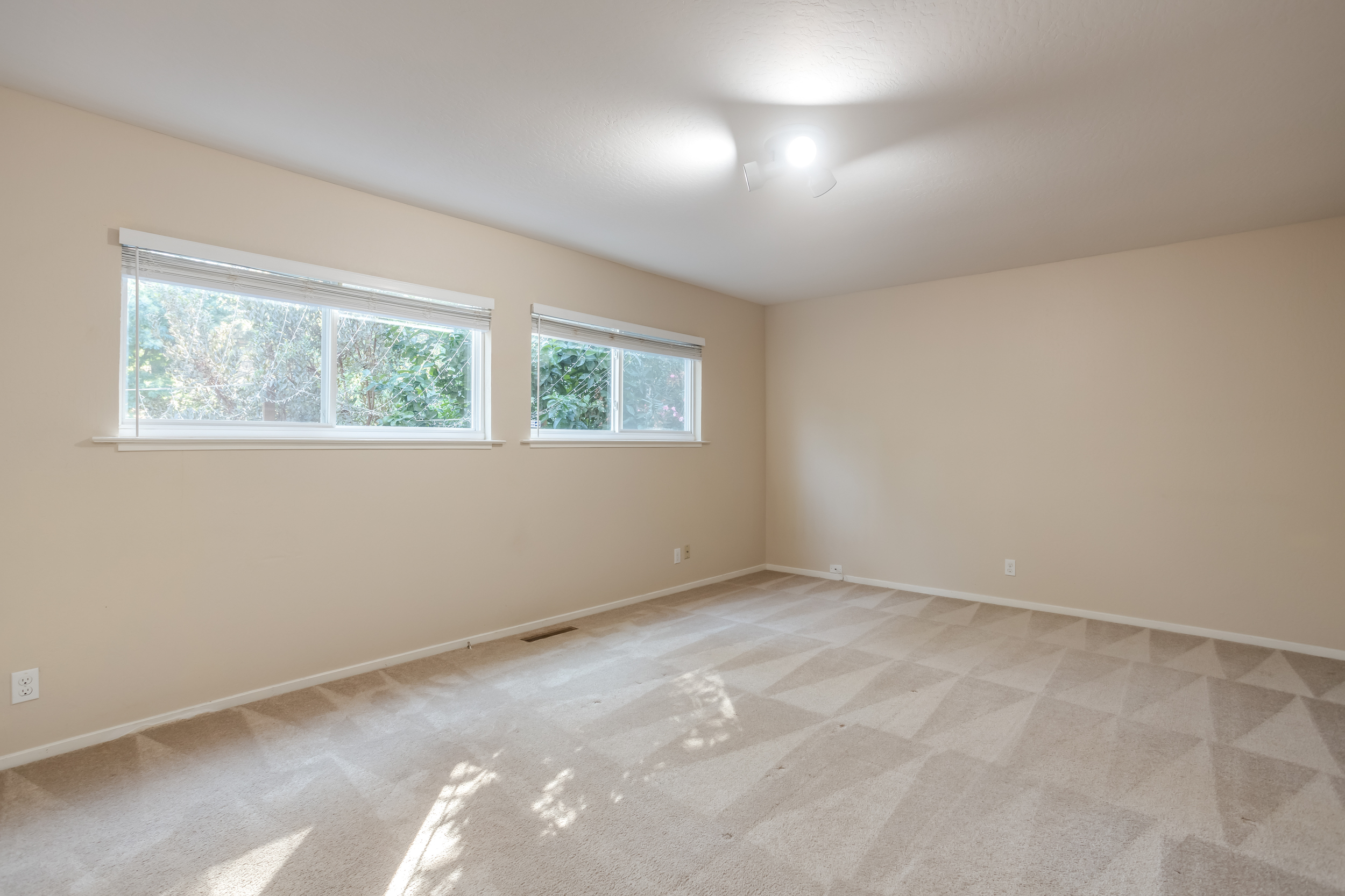 Hayward, California, 94541, United States, 4 Bedrooms Bedrooms, ,3 BathroomsBathrooms,Residential,For Sale,2005558