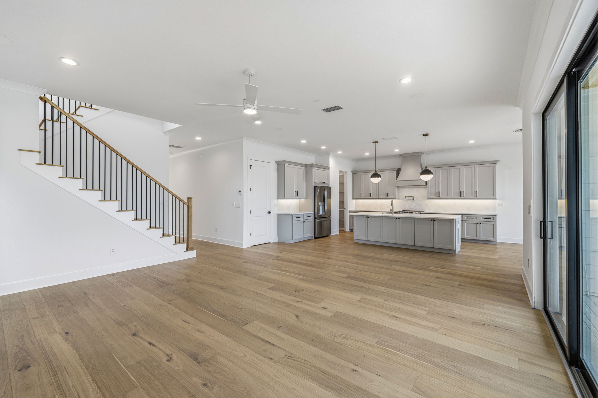 Tampa, Florida, 33611, United States, 4 Bedrooms Bedrooms, ,4 BathroomsBathrooms,Residential,For Sale,2009743