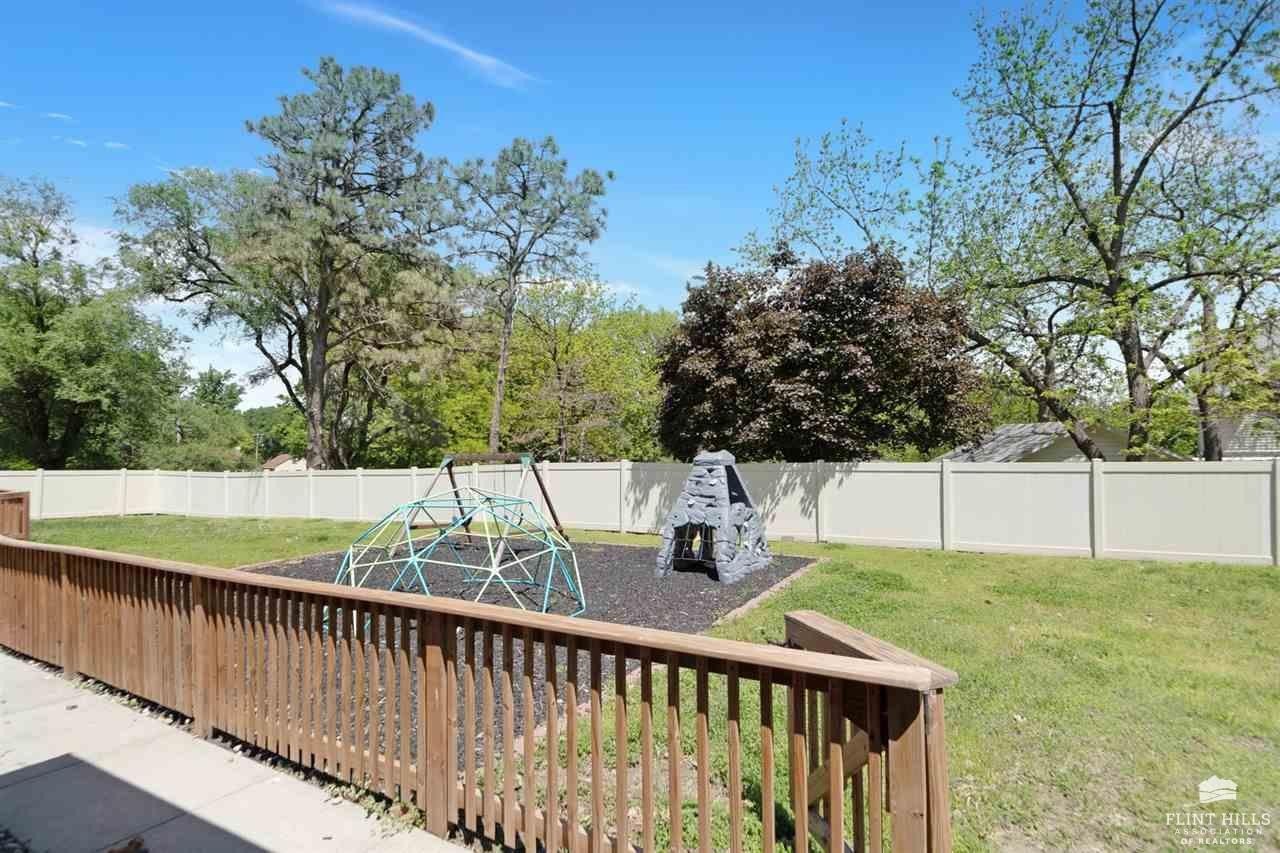 Junction City, Kansas, 66441, United States, 4 Bedrooms Bedrooms, ,4 BathroomsBathrooms,Residential,For Sale,1805372