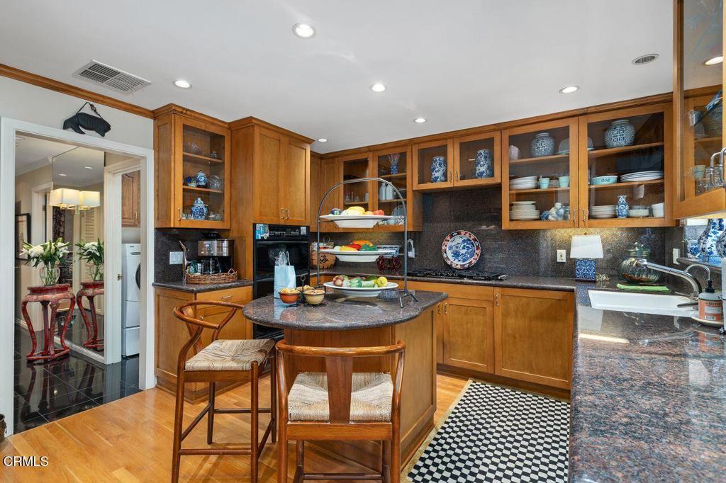 Pasadena, California, 91105, United States, 3 Bedrooms Bedrooms, ,2 BathroomsBathrooms,Residential,For Sale,1941777