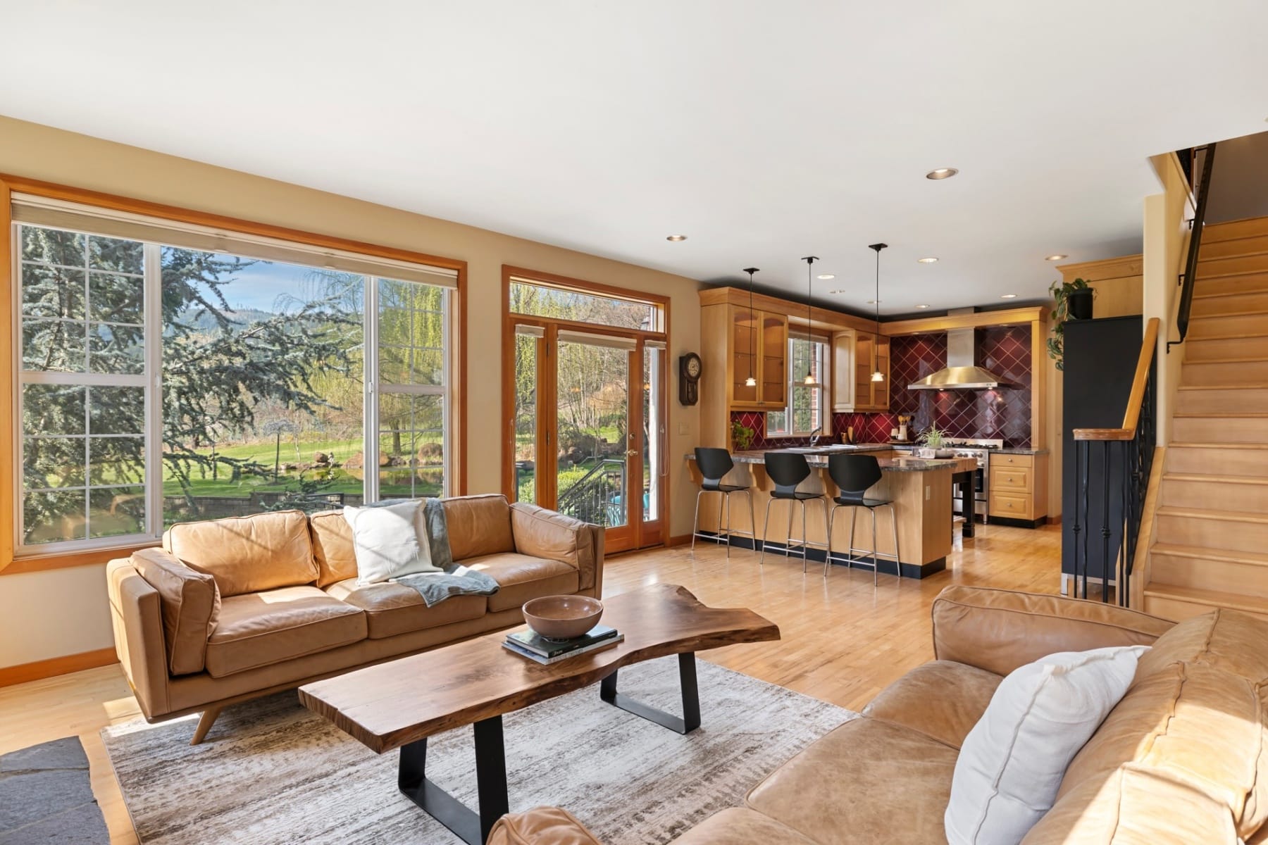  4050 SYLVESTER DR Hood River, OR 97031 - 物件實景