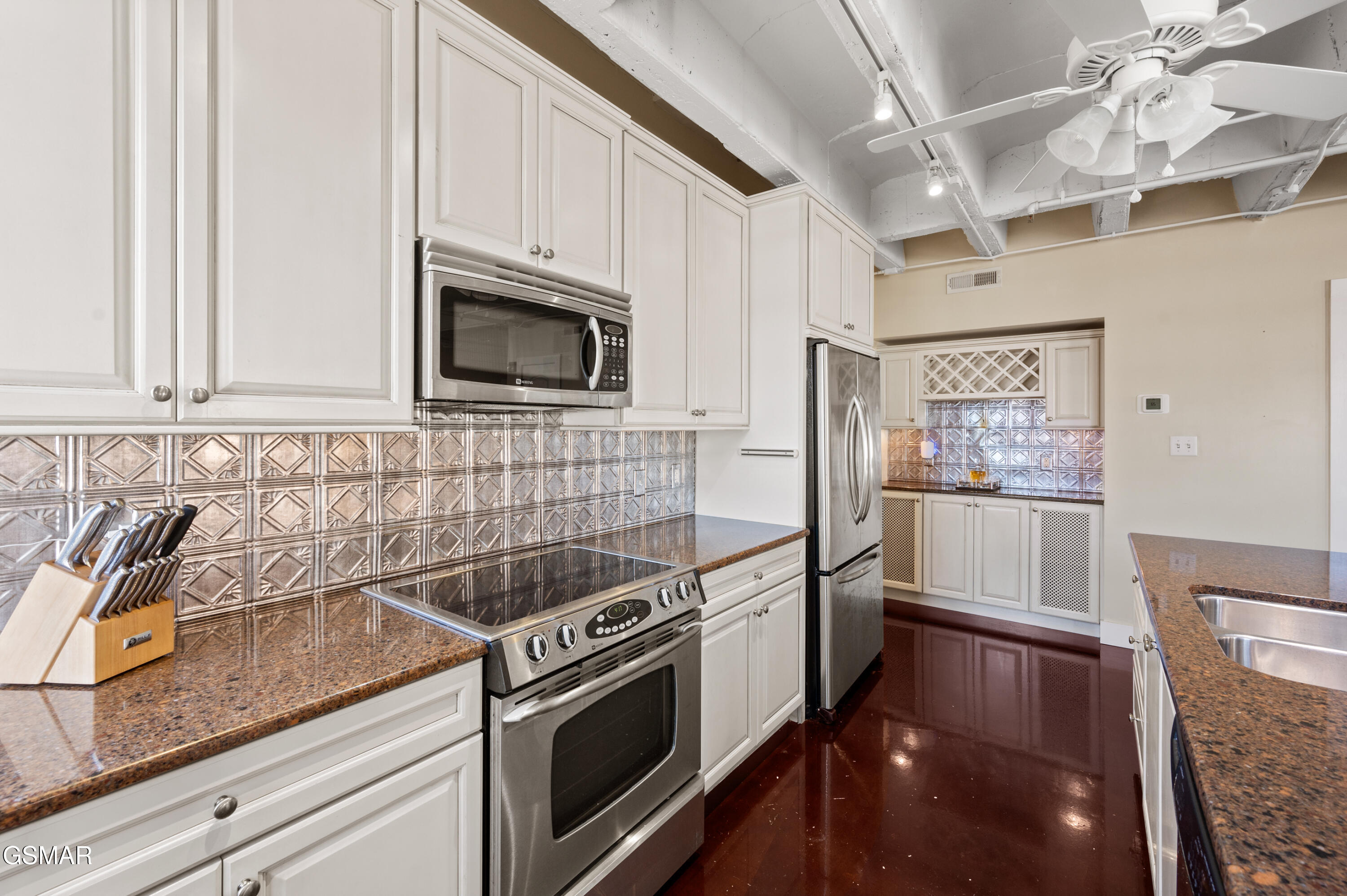 Knoxville, Tennessee, 37902, United States, 3 Bedrooms Bedrooms, ,3 BathroomsBathrooms,Residential,For Sale,2000047