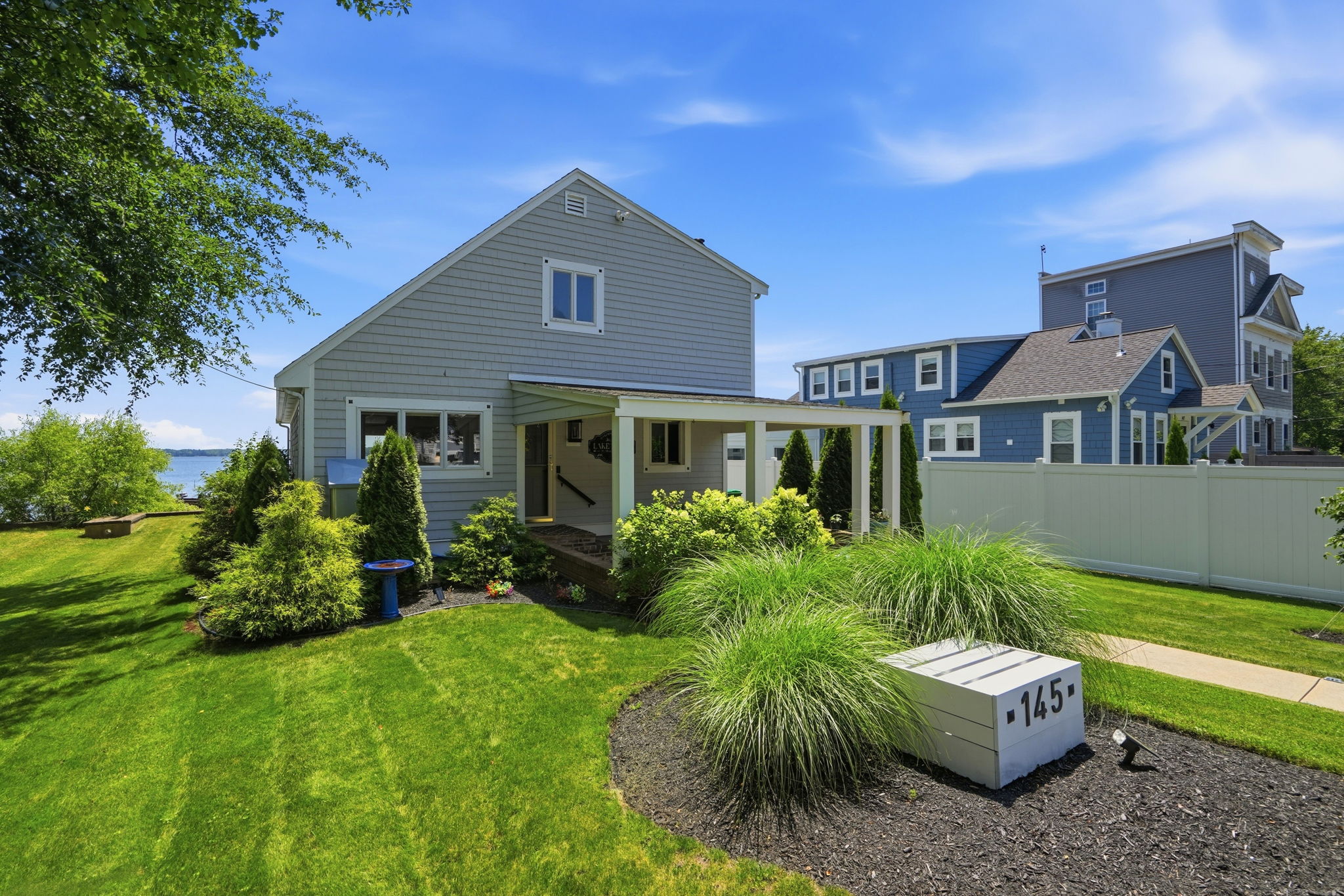  145 Staples Shore Rd, Lakeville - 物件實景