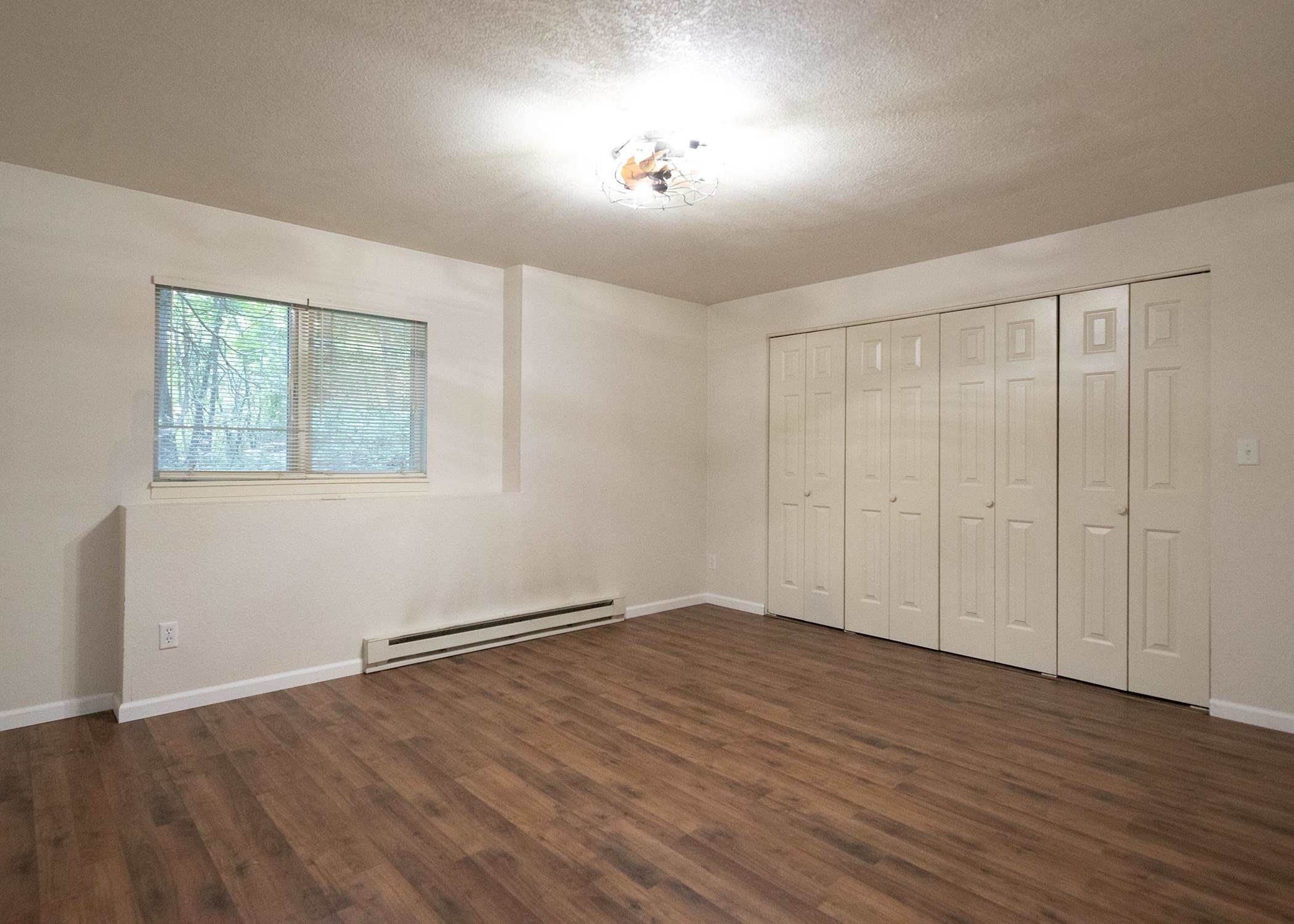 Duluth, Minnesota, 55805, United States, 4 Bedrooms Bedrooms, ,2 BathroomsBathrooms,Residential,For Sale,1941735