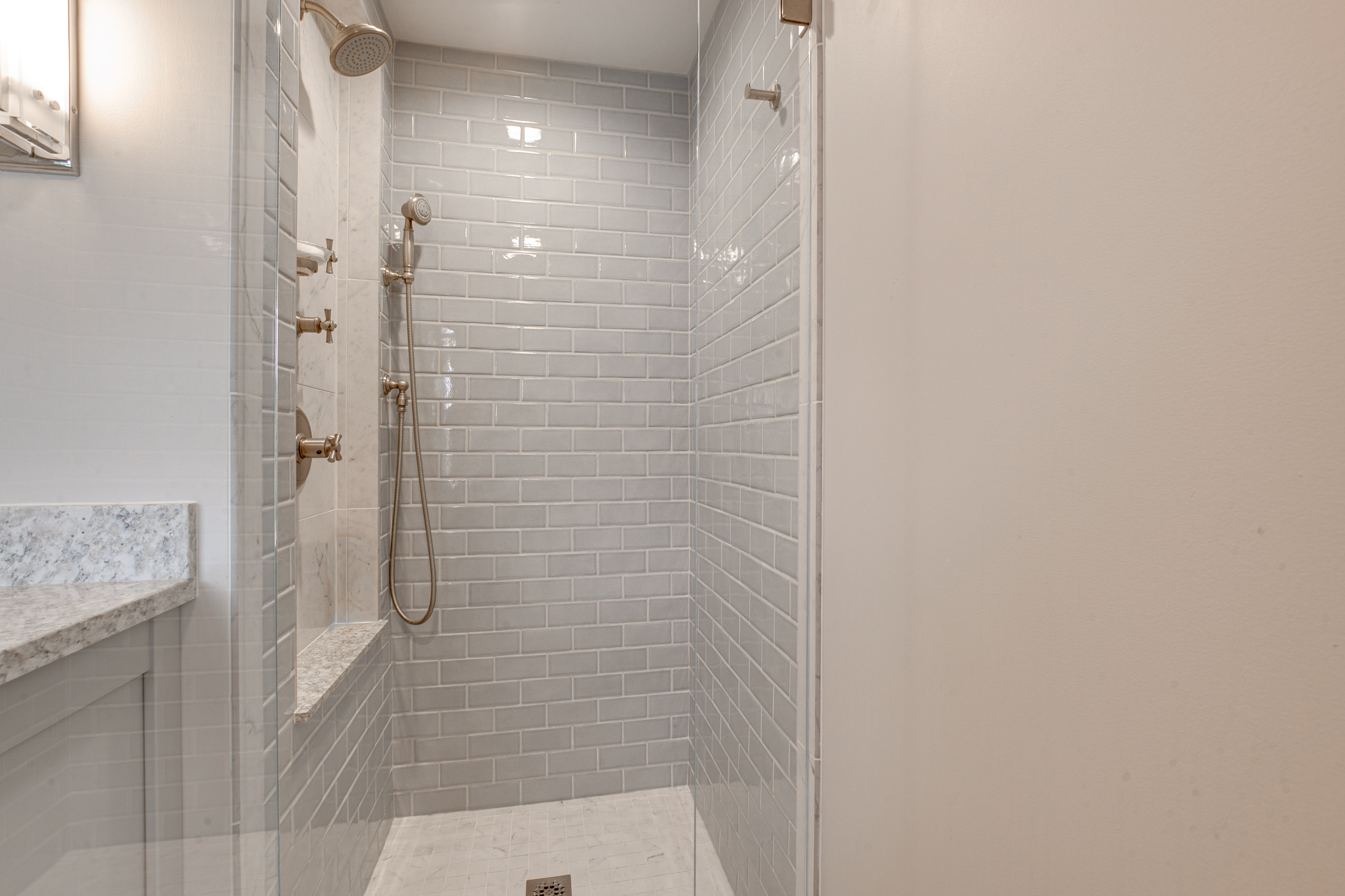  Welcome to this Lovely Colonial Home - 物件實景