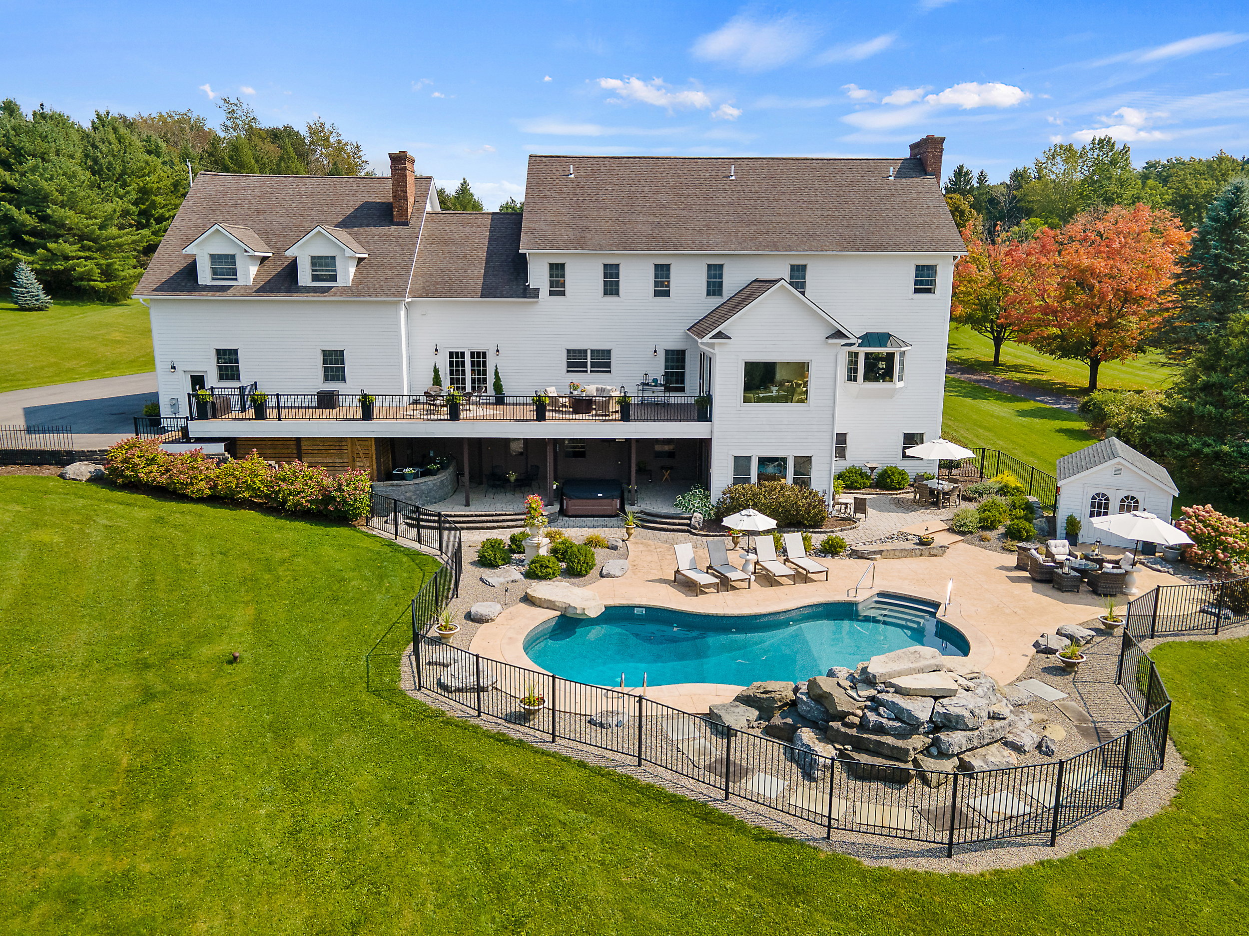 Spectacular Hill Top Colonial Estate 