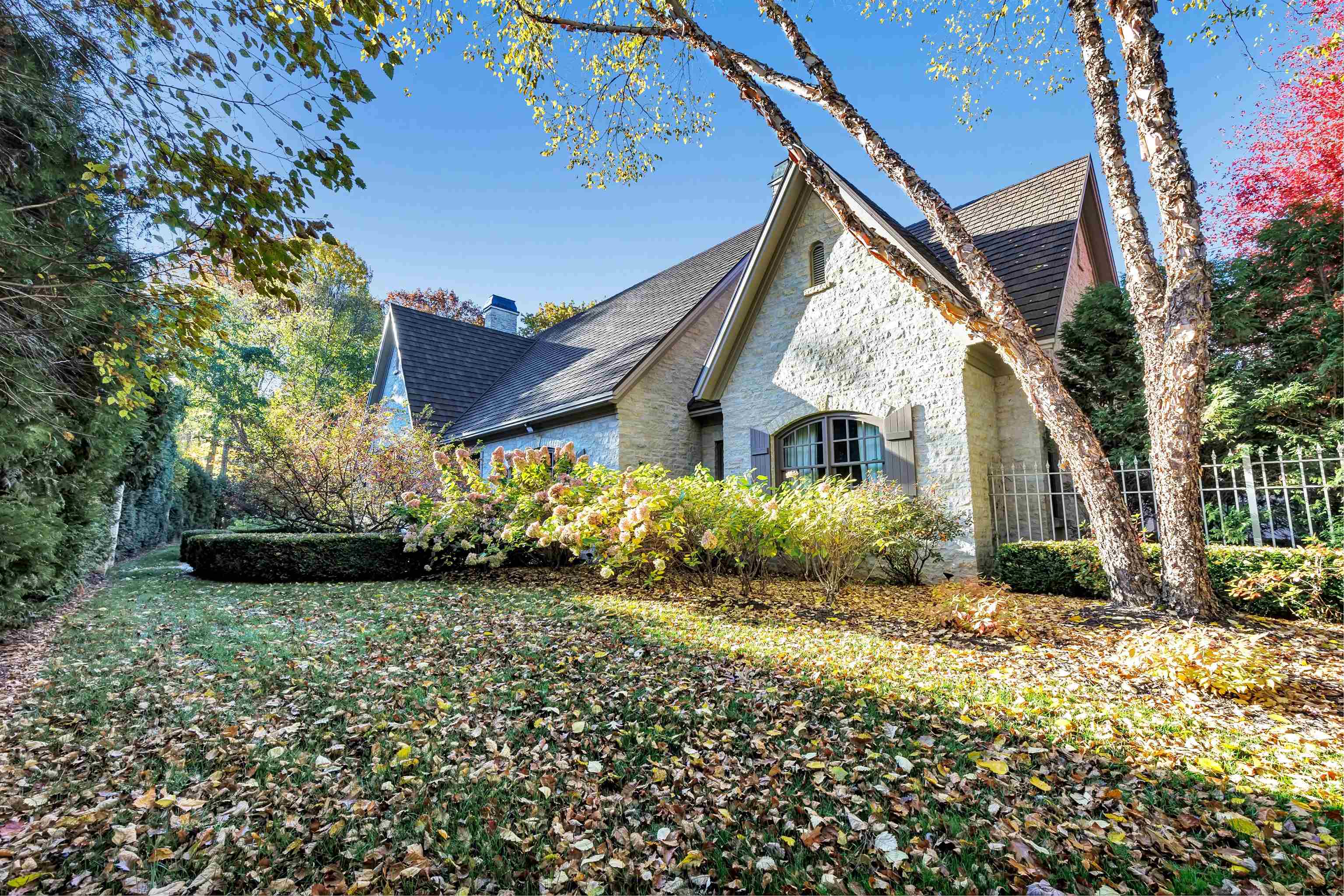 HOBART, Wisconsin, 54155, United States, 4 Bedrooms Bedrooms, ,7 BathroomsBathrooms,Residential,For Sale,1991559