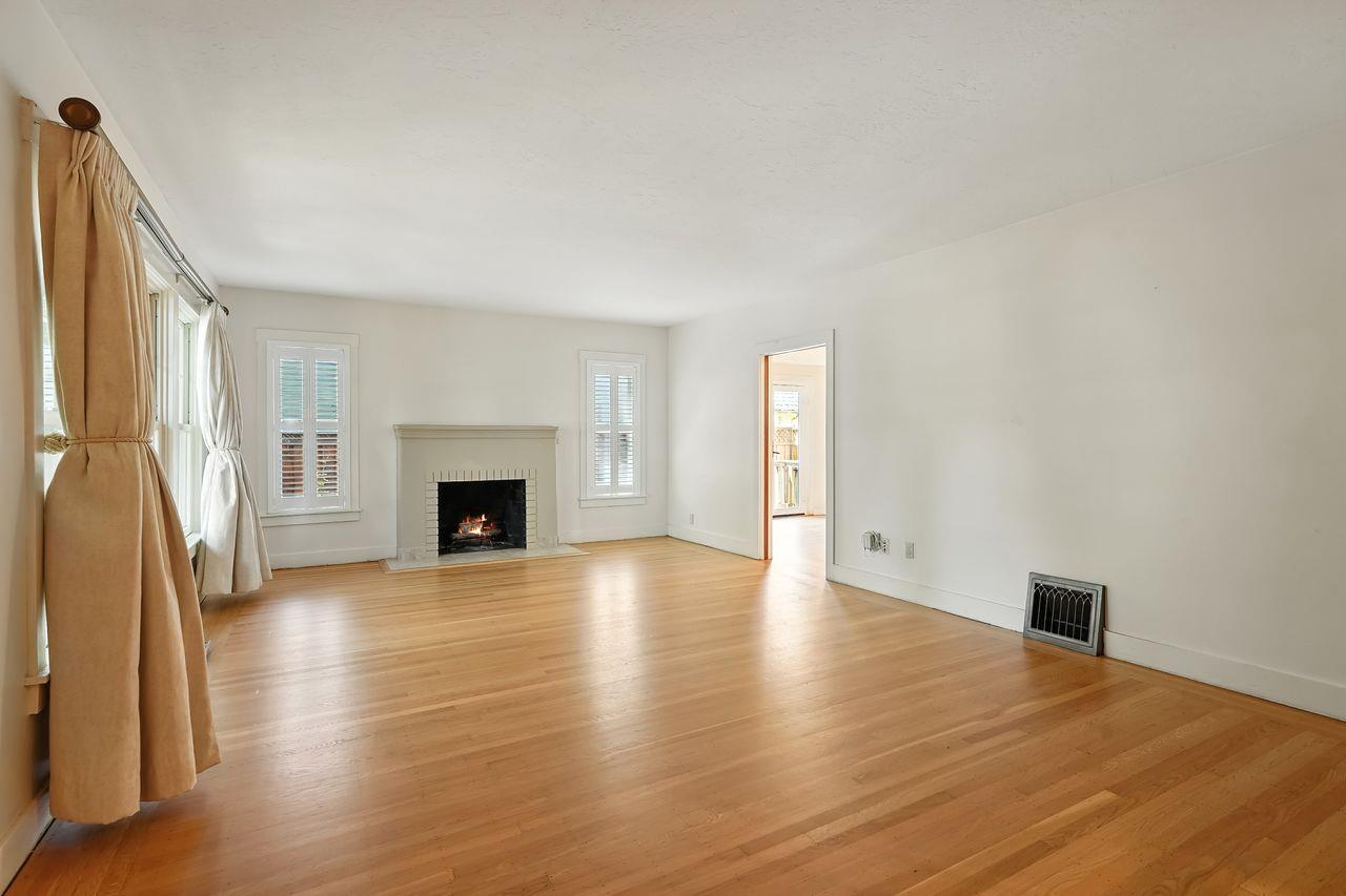 Sacramento, California, 95819, United States, 3 Bedrooms Bedrooms, ,2 BathroomsBathrooms,Residential,For Sale,1925048