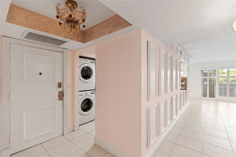 Lauderdale By The Sea, Florida, 33308, United States, 2 Bedrooms Bedrooms, ,2 BathroomsBathrooms,Residential,For Sale,1898422