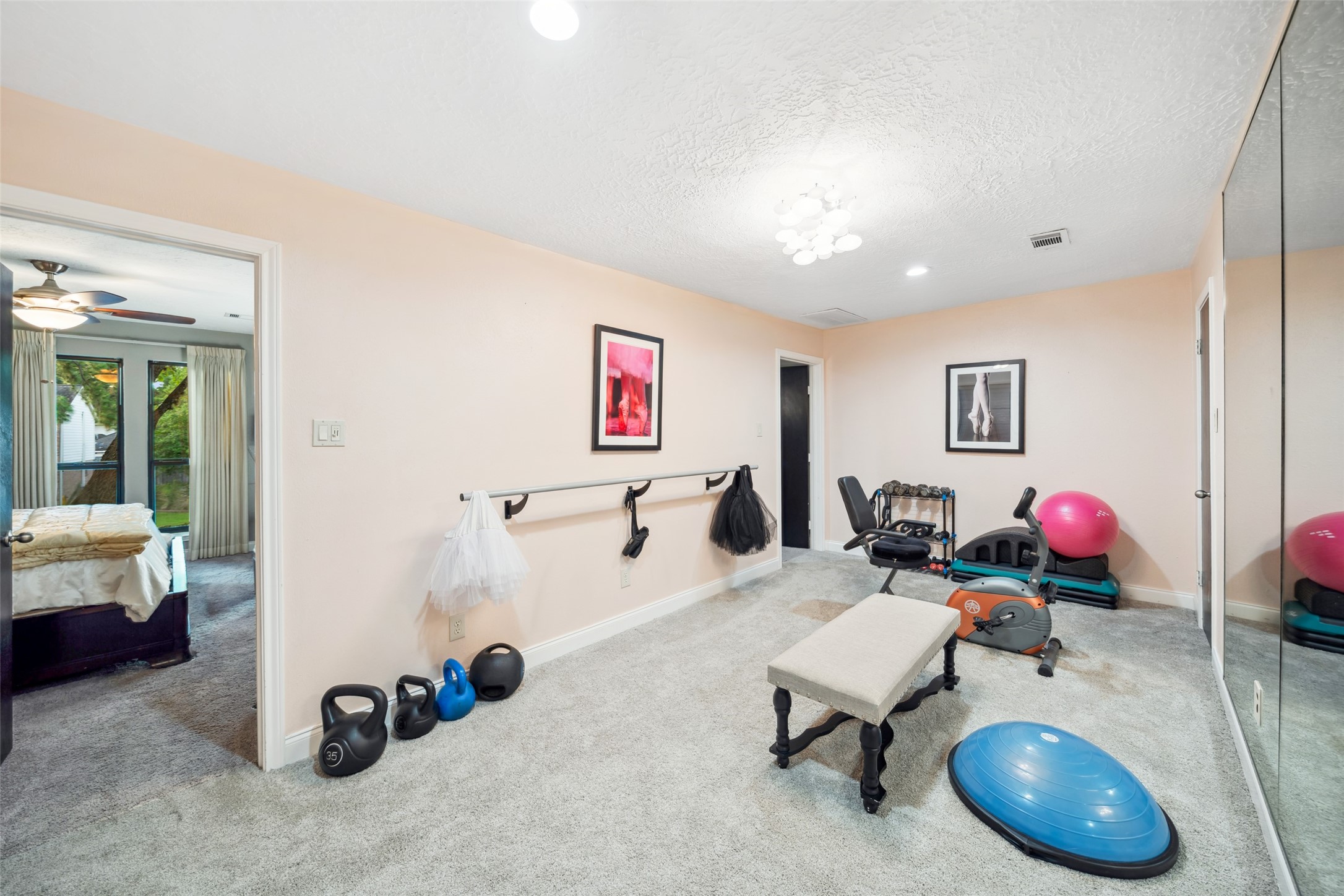  16310 Brook Forest Drive - 物件實景