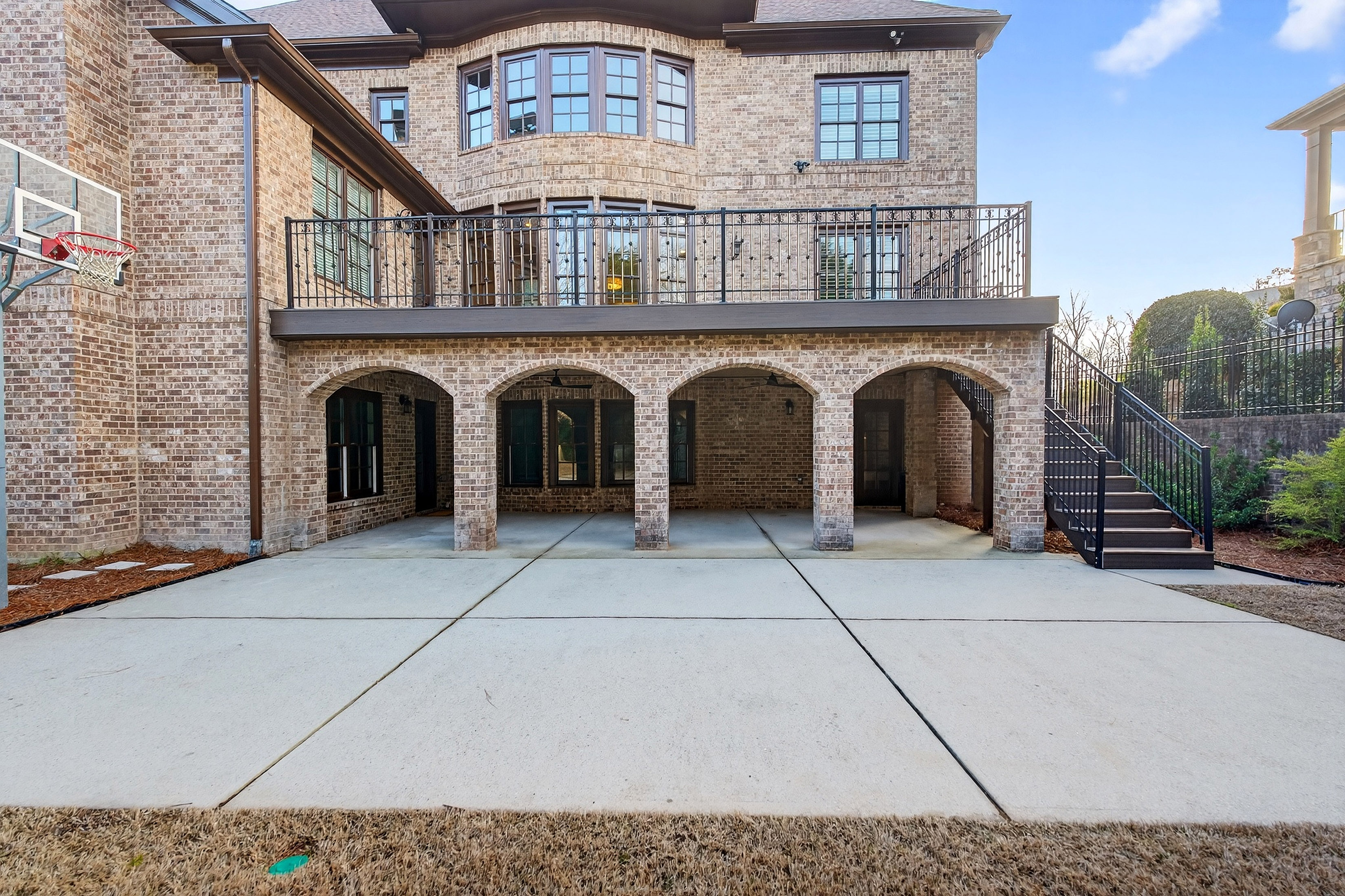  Elegant Home Offering Luxury, Functionality, and Privacy - 物件實景