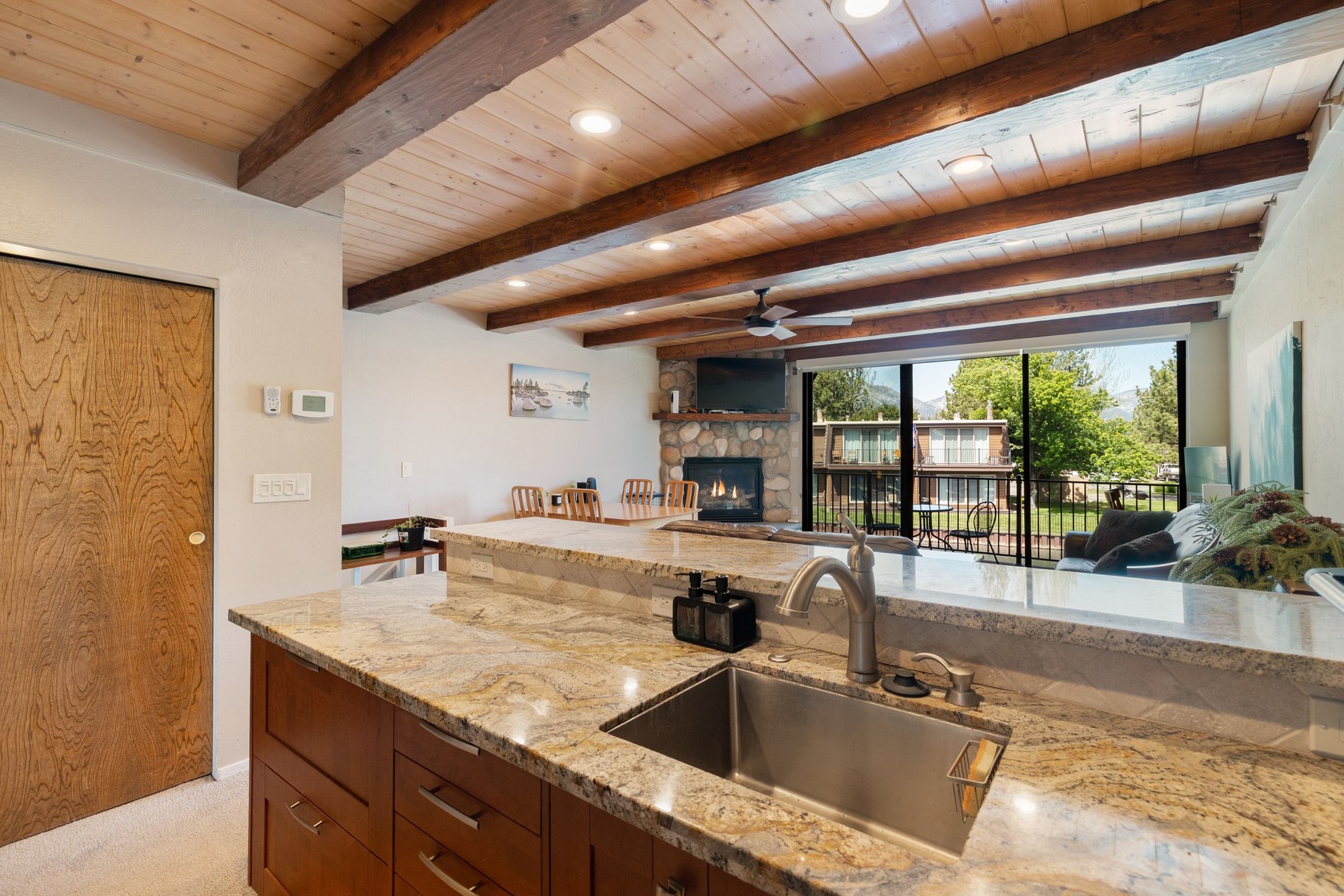  Tahoe Keys Waterfront Townhome - 物件實景
