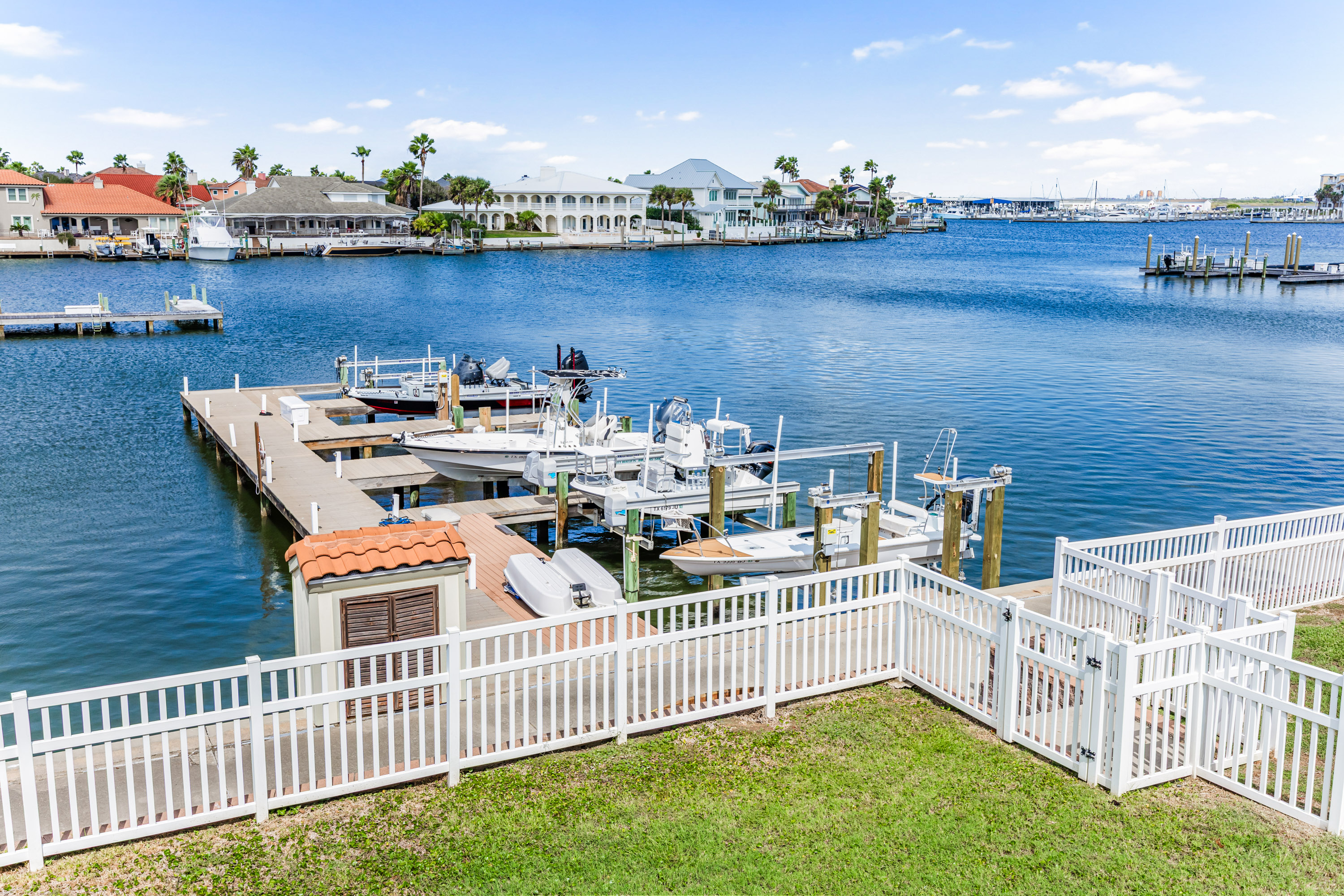  Marina-Front Mediterranean Estate - 物件實景