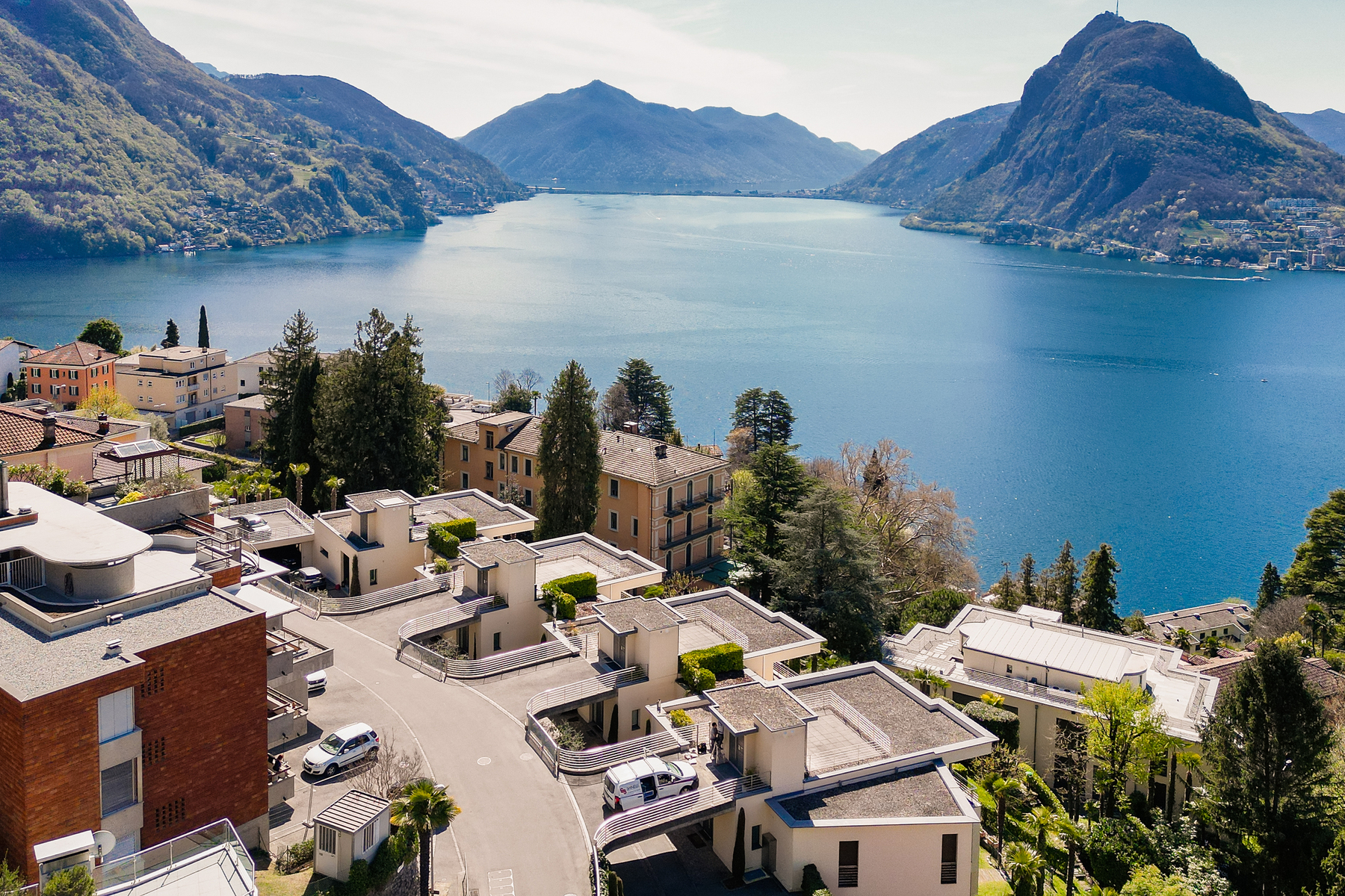  Penthouse-duplex with commanding views of Lake Lugano - 物件實景
