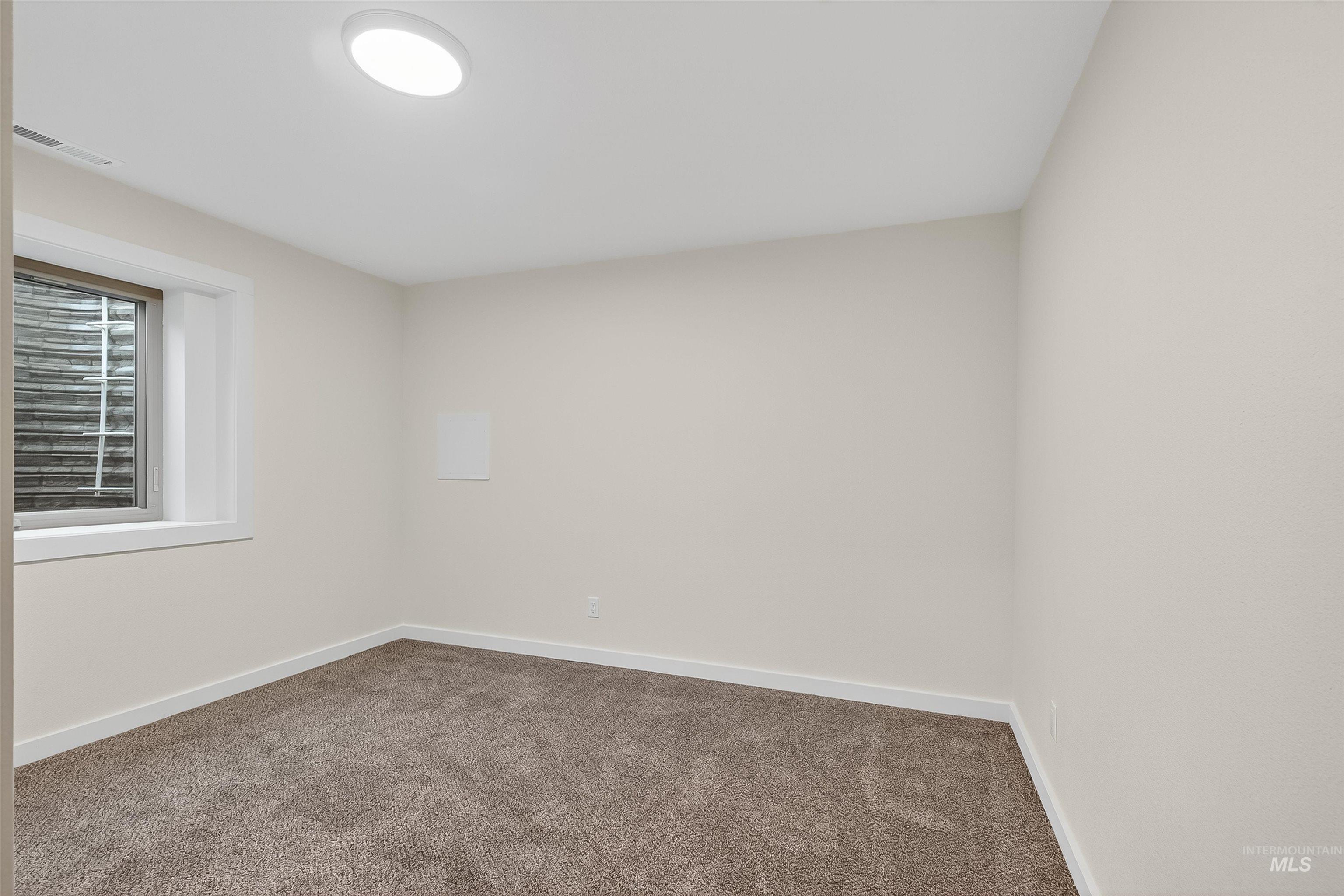 Lewiston, Idaho, 83501, United States, 5 Bedrooms Bedrooms, ,Residential,For Sale,1987812