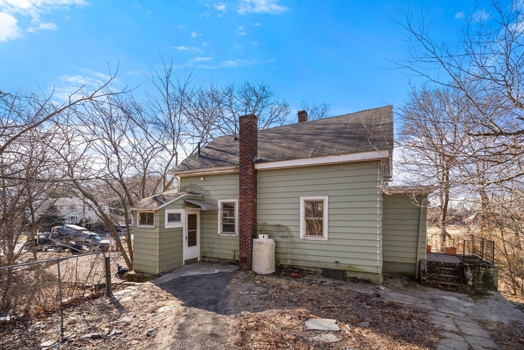 Newton, Massachusetts, 02464, United States, 3 Bedrooms Bedrooms, ,1 BathroomBathrooms,Residential,For Sale,1731759