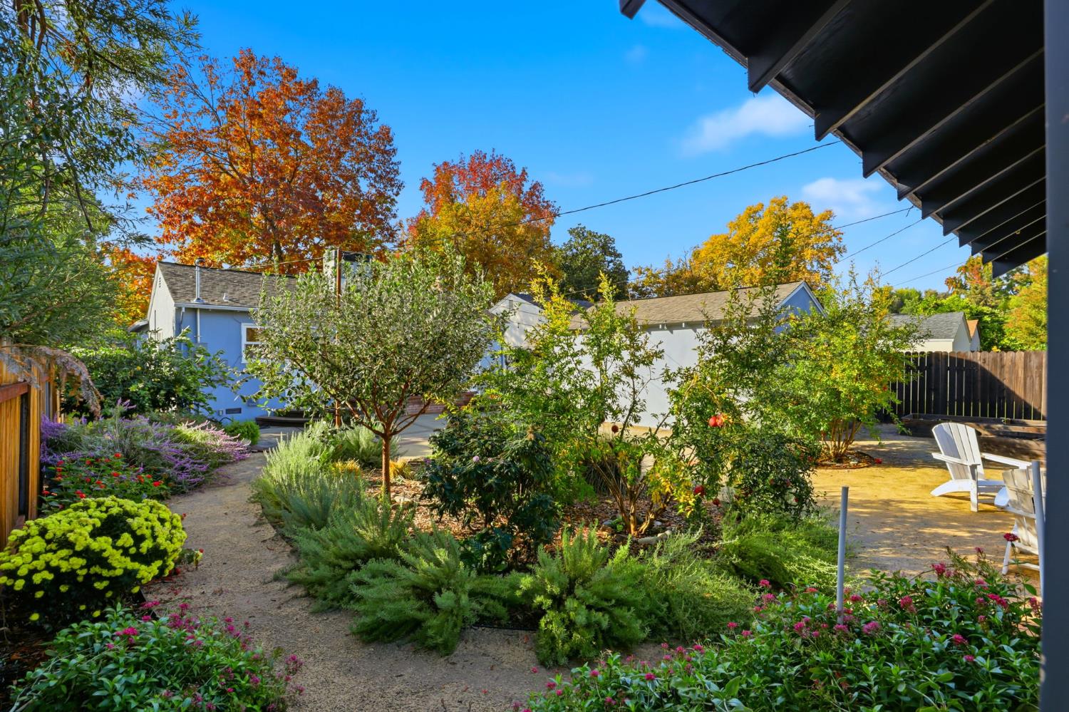 Sacramento, California, 95818, United States, 3 Bedrooms Bedrooms, ,1 BathroomBathrooms,Residential,For Sale,1989642