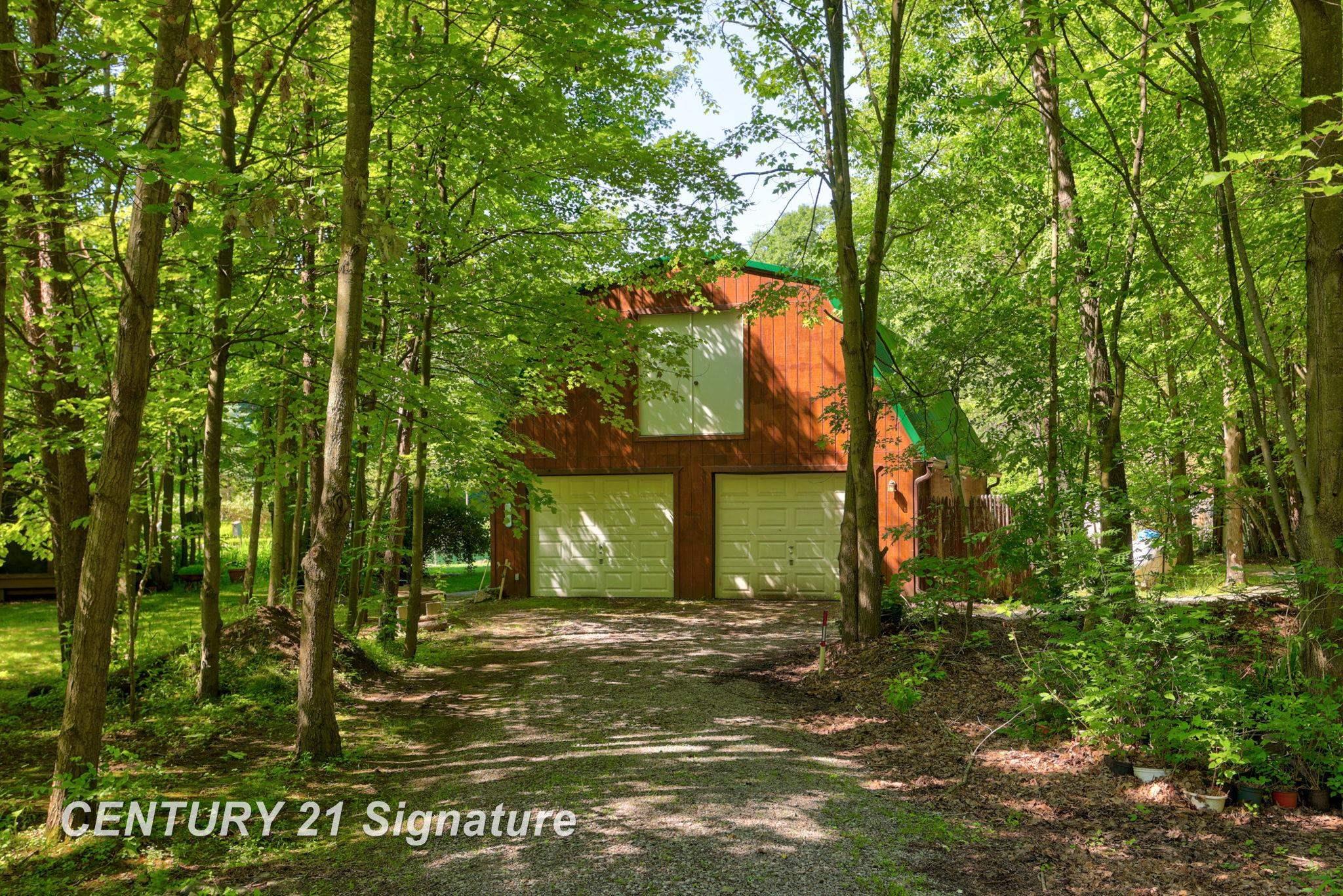 Chesaning, Michigan, 48616, United States, 4 Bedrooms Bedrooms, ,3 BathroomsBathrooms,Residential,For Sale,1980512