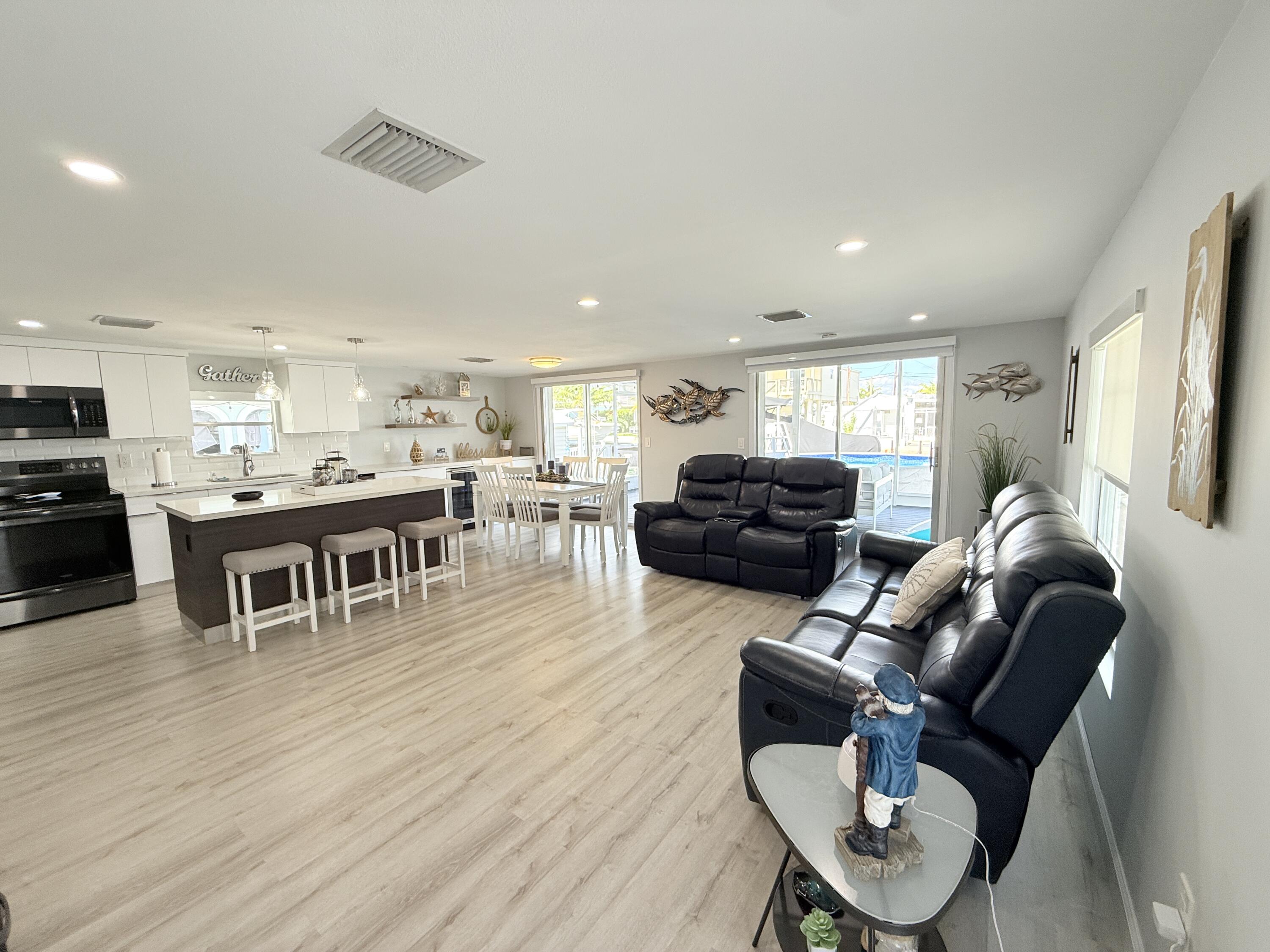 Key Largo, Florida, 33037, United States, 2 Bedrooms Bedrooms, ,2 BathroomsBathrooms,Residential,For Sale,1998042