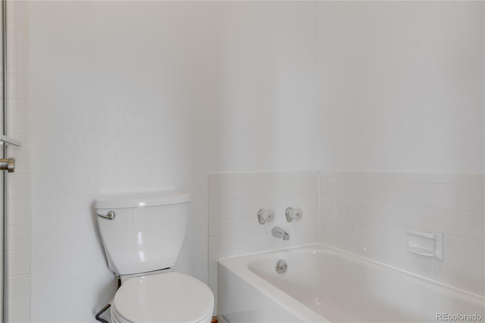 Denver, Colorado, 80236, United States, 3 Bedrooms Bedrooms, ,3 BathroomsBathrooms,Residential,For Sale,1989459