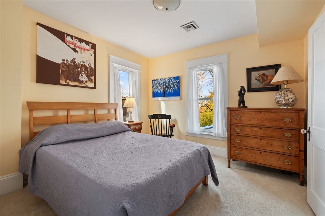 Squirrel Hill, Pennsylvania, 15217, United States, 5 Bedrooms Bedrooms, ,4 BathroomsBathrooms,Residential,For Sale,1991215