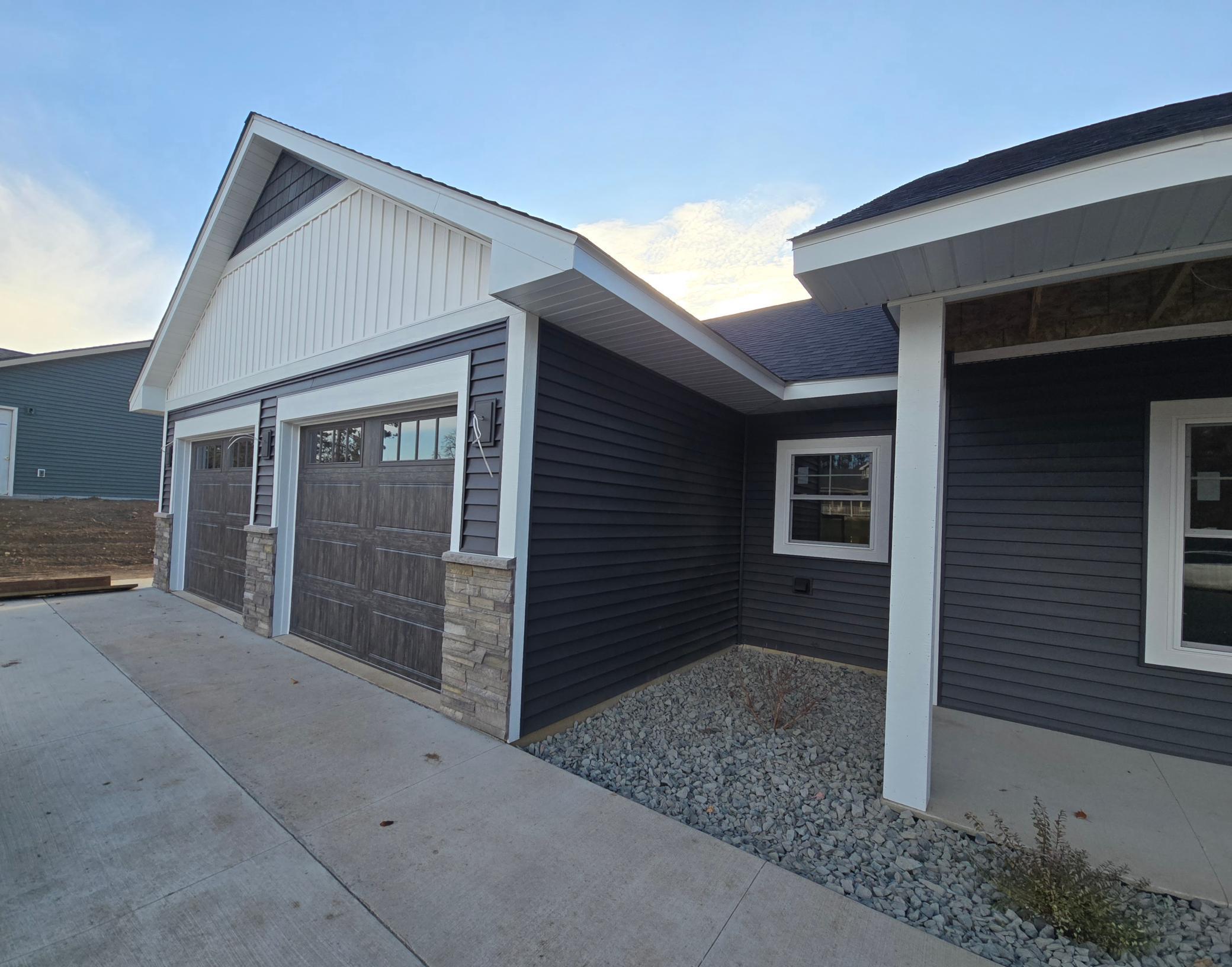 New Richmond, Wisconsin, 54017, United States, 3 Bedrooms Bedrooms, ,1 BathroomBathrooms,Residential,For Sale,1991052