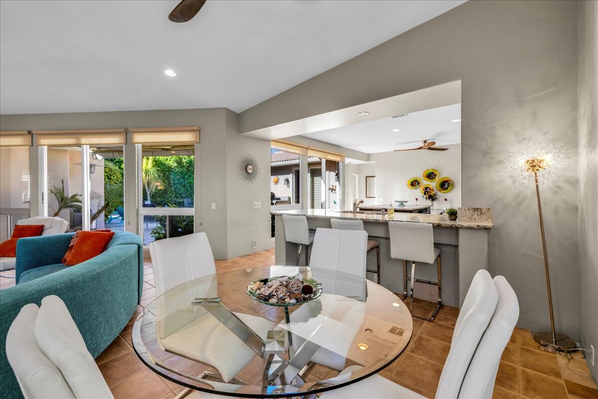 La Quinta, California, 92253, United States, 3 Bedrooms Bedrooms, ,3 BathroomsBathrooms,Residential,For Sale,1990308