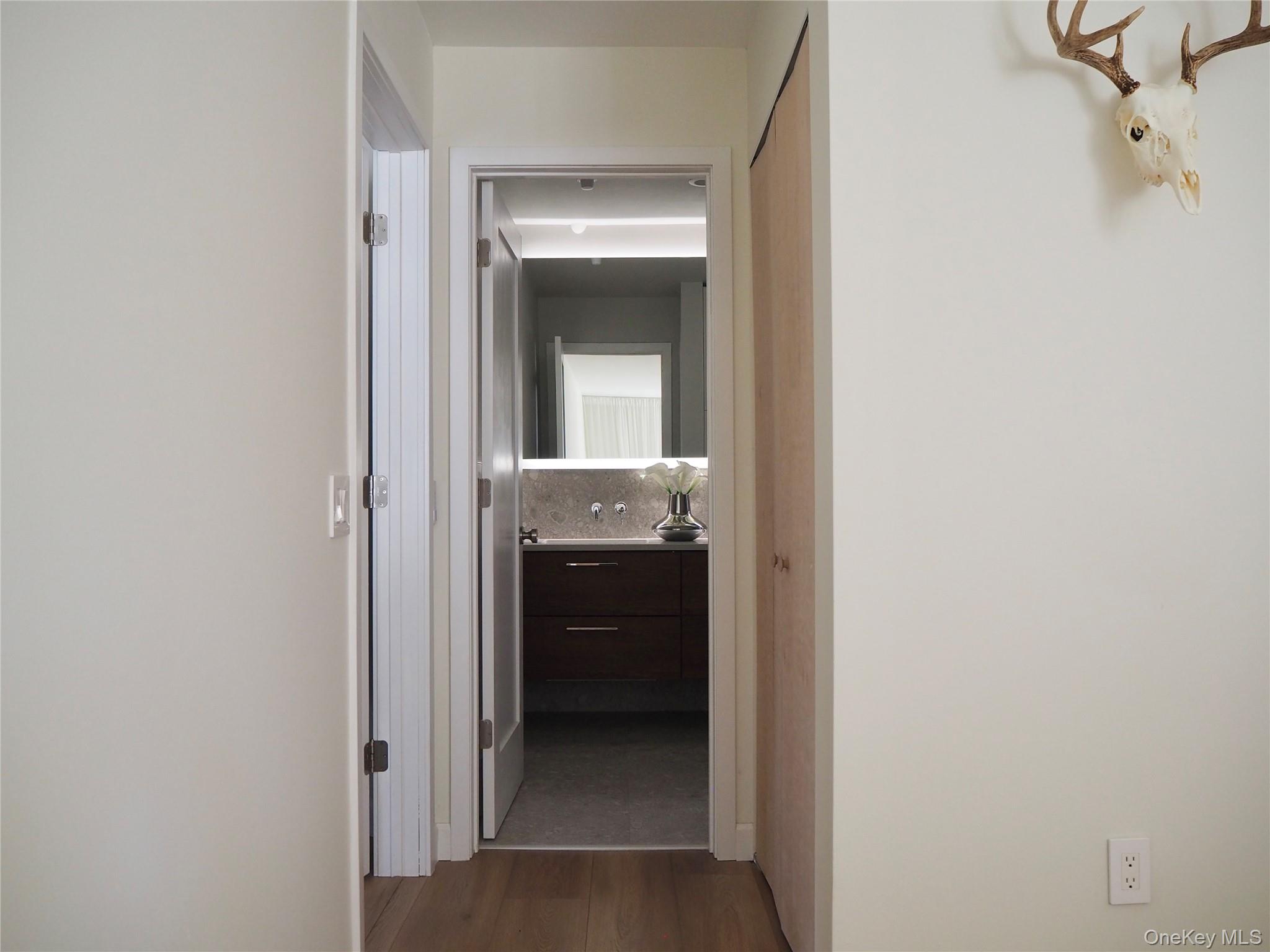 White Plains, New York, 10605, United States, 1 Bedroom Bedrooms, ,2 BathroomsBathrooms,Residential,For Sale,1988254