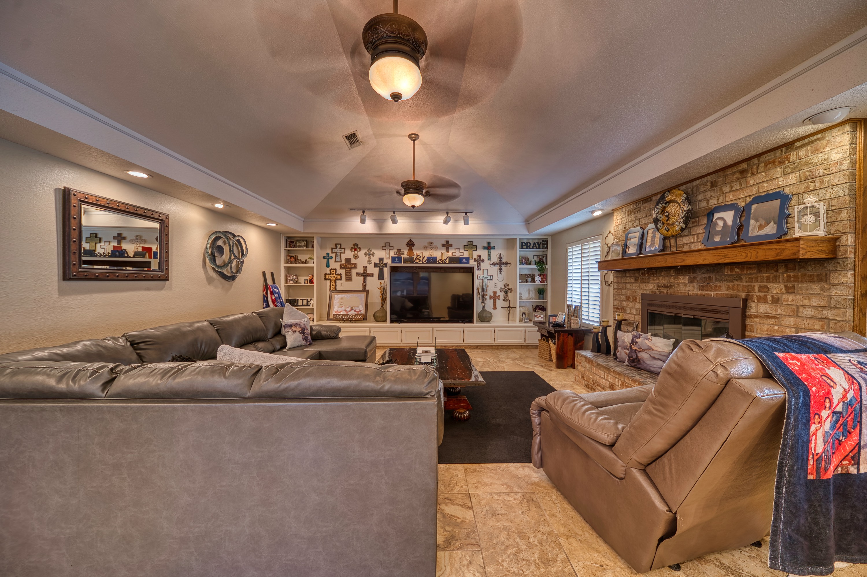 Carlsbad, New Mexico, 88220, United States, 4 Bedrooms Bedrooms, ,3 BathroomsBathrooms,Residential,For Sale,1974897